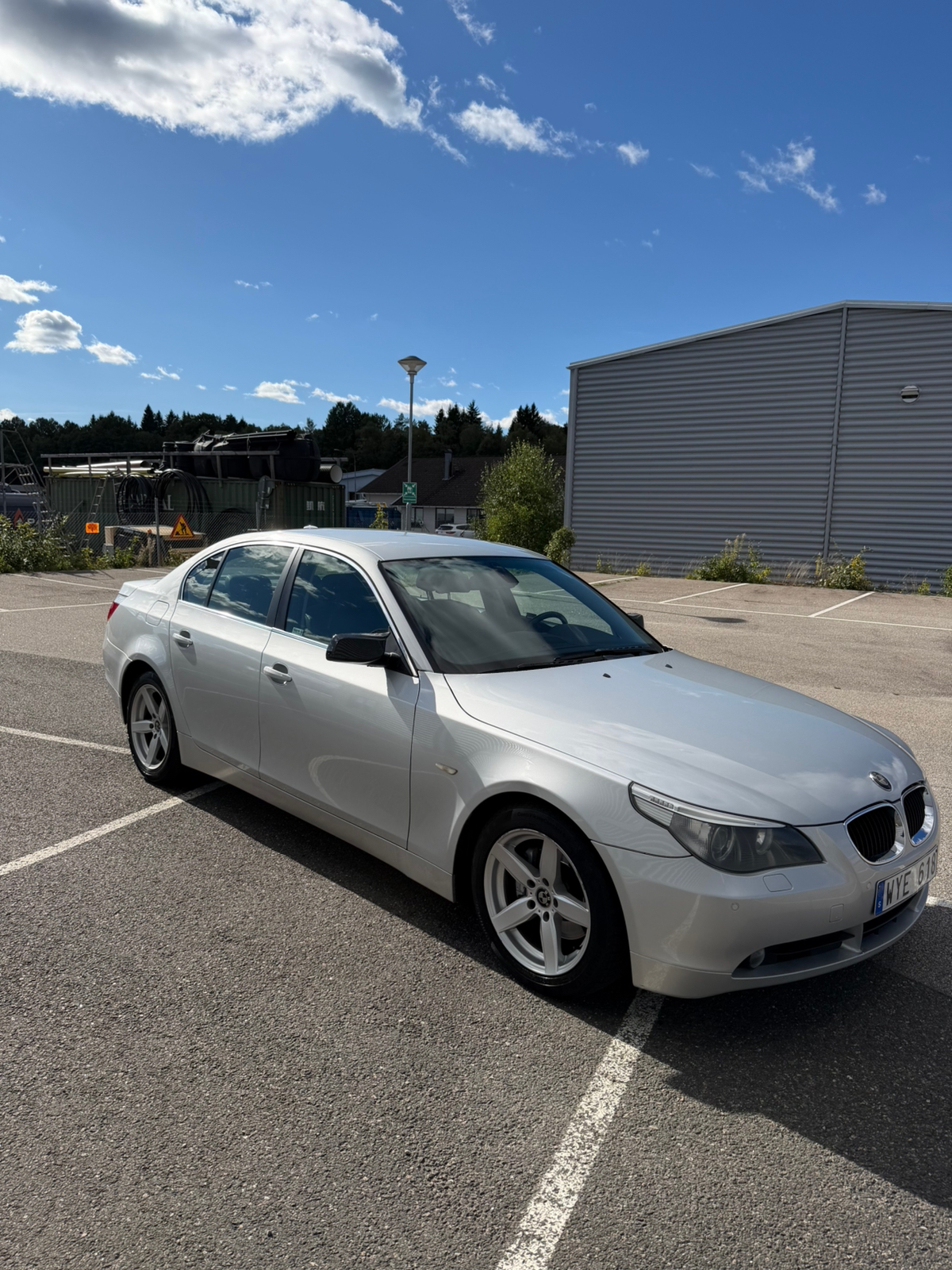BMW 525
