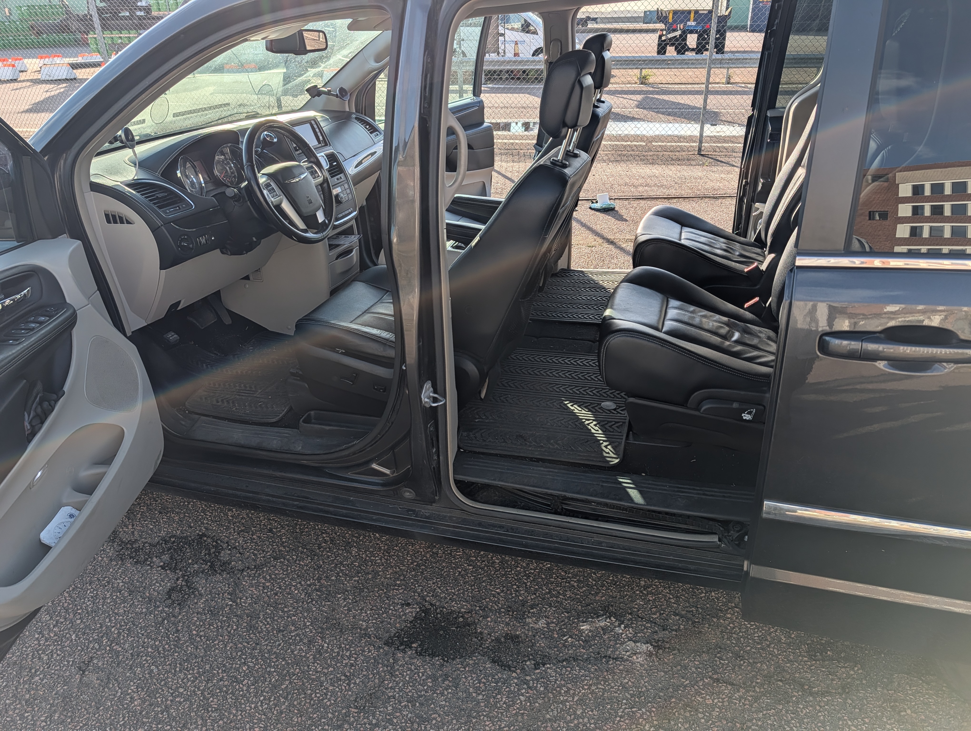 Chrysler Town & Country 2015, bild 7/10