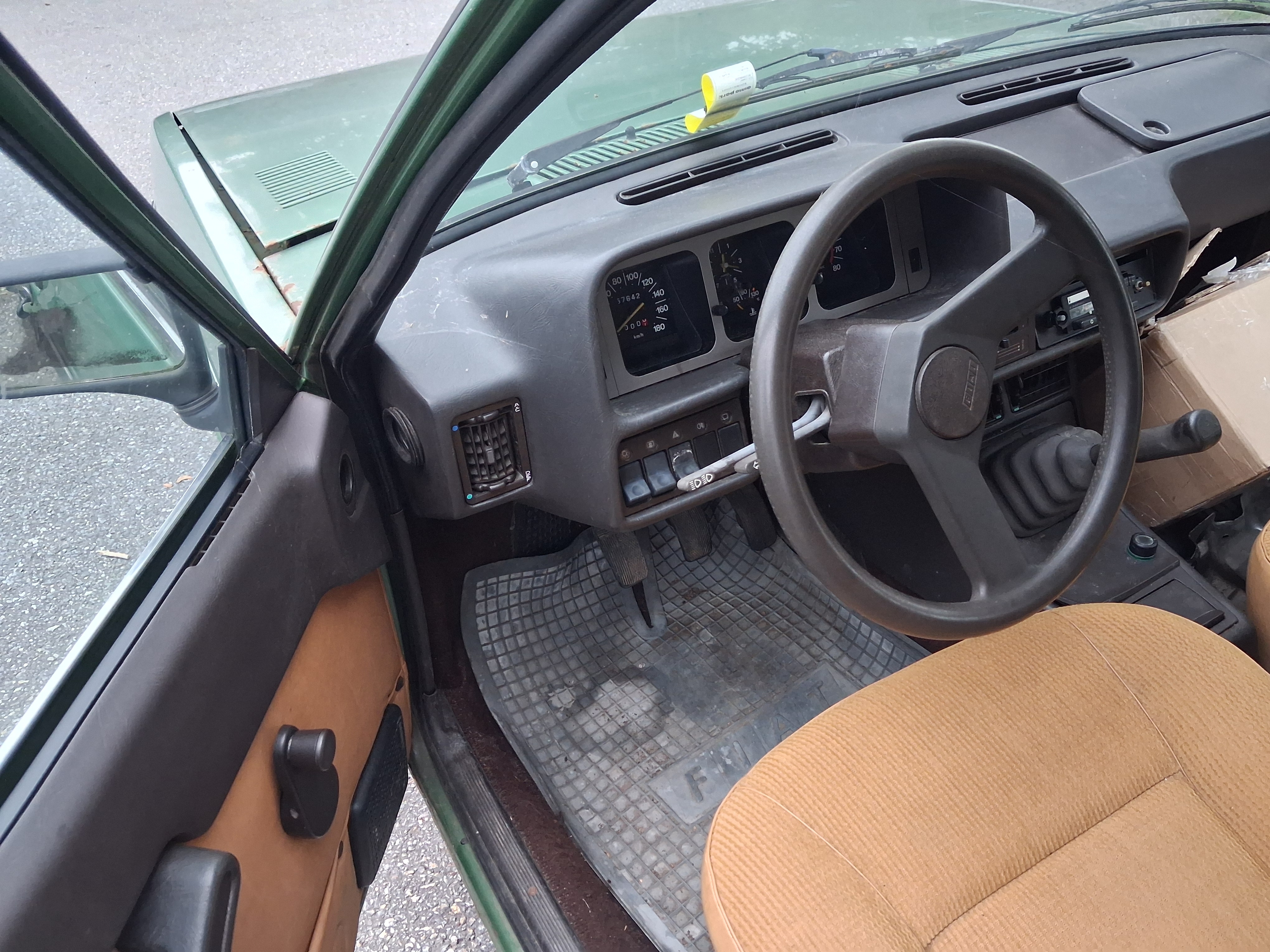 Fiat 131 4-dörrars Sedan 1.6 Manuell 1981, bild 7/9