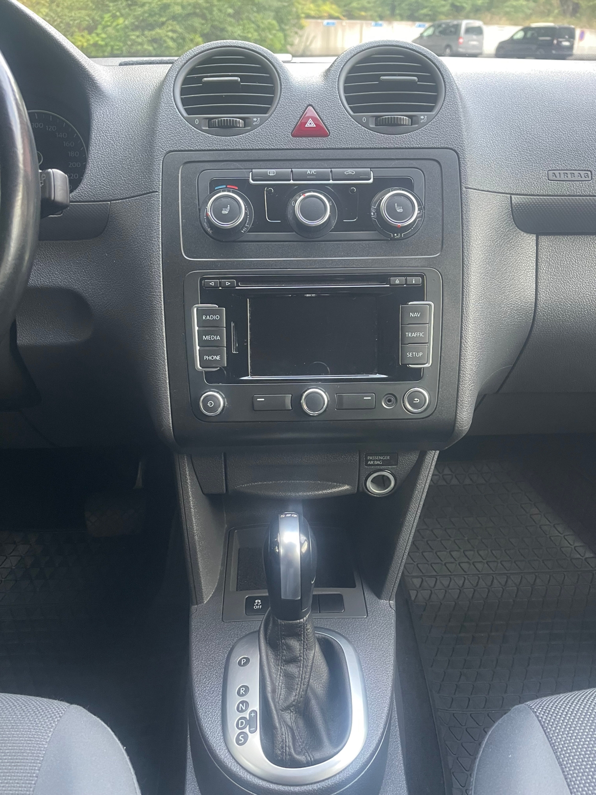 Volkswagen Caddy Maxi 2015, photo 6/7