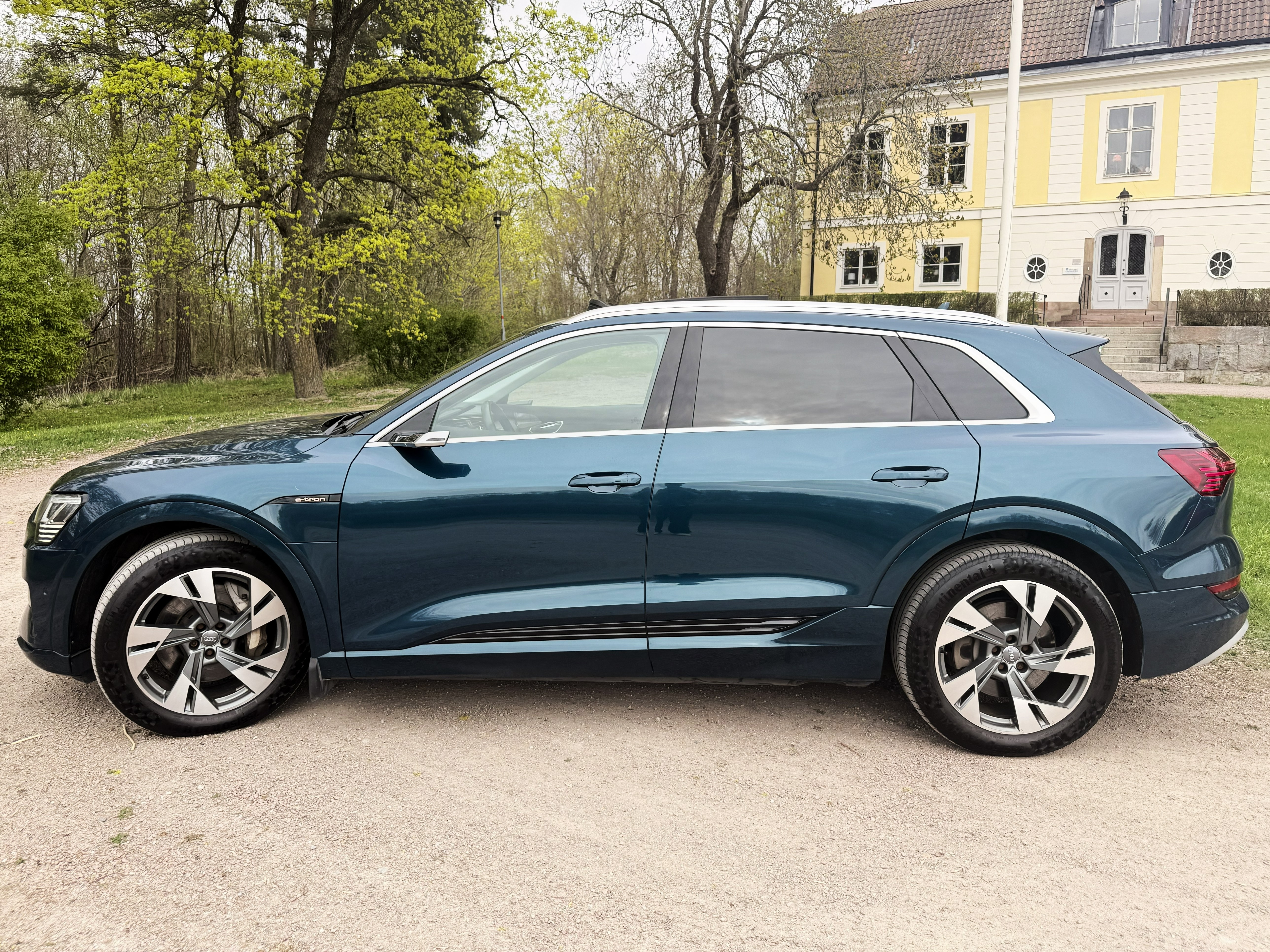 Audi e-tron