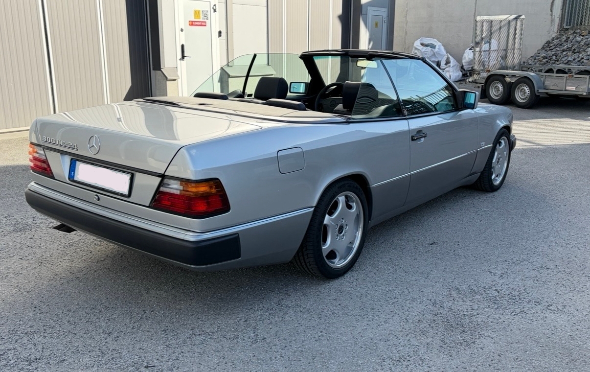 Mercedes-Benz 300 1993, bild 2/7