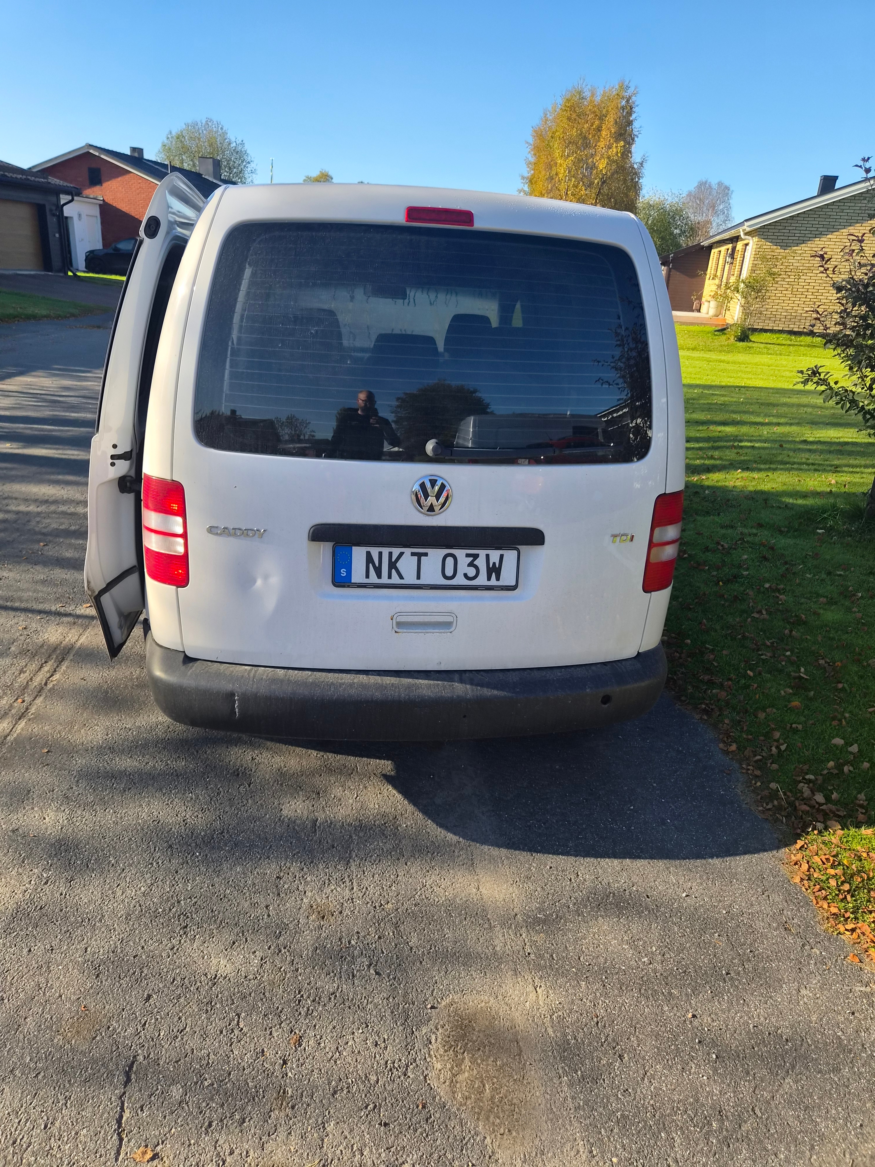 Volkswagen Caddy 2015, kuva 4/5