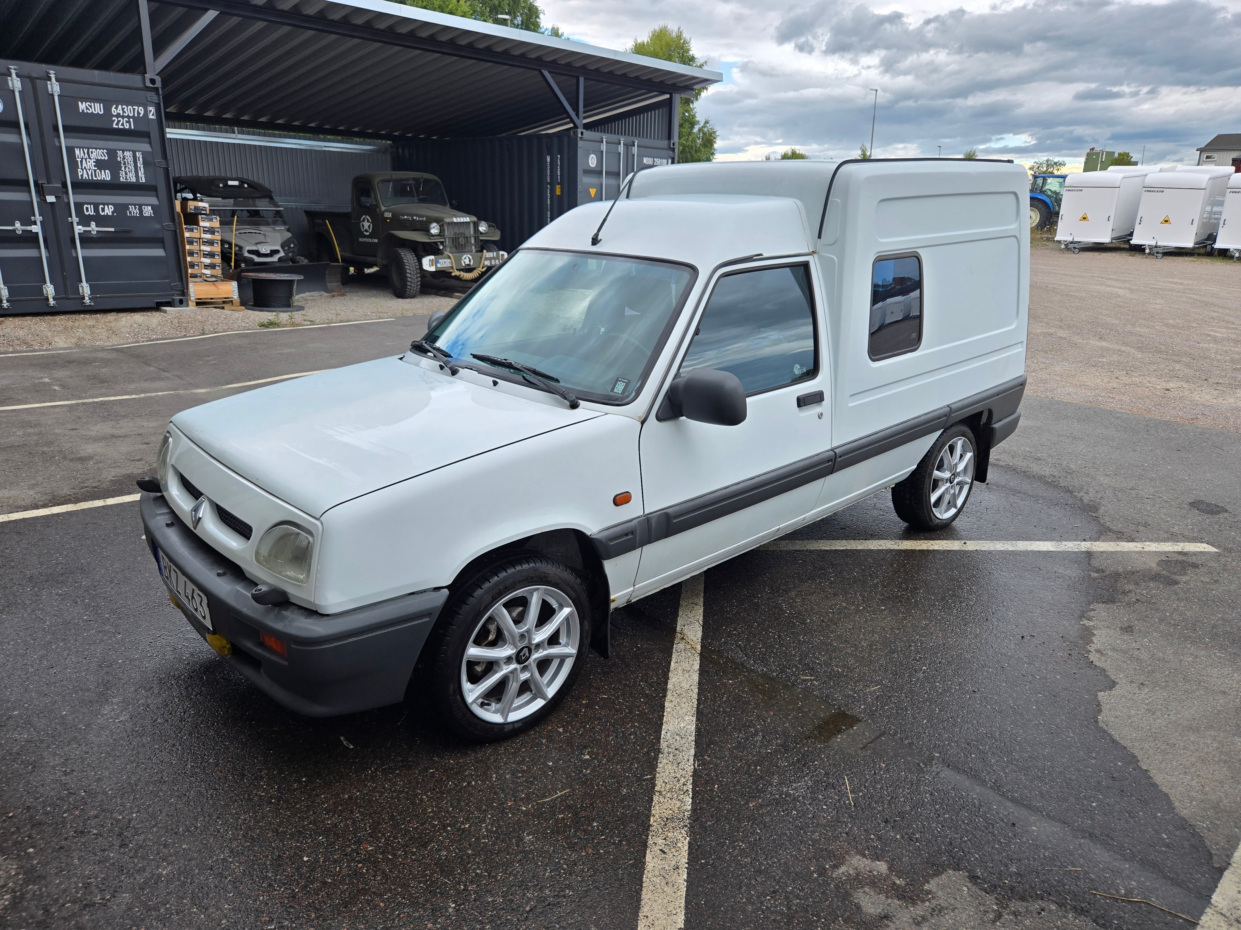 Renault Express Kombi 12 kWh 1995, bild 2/5