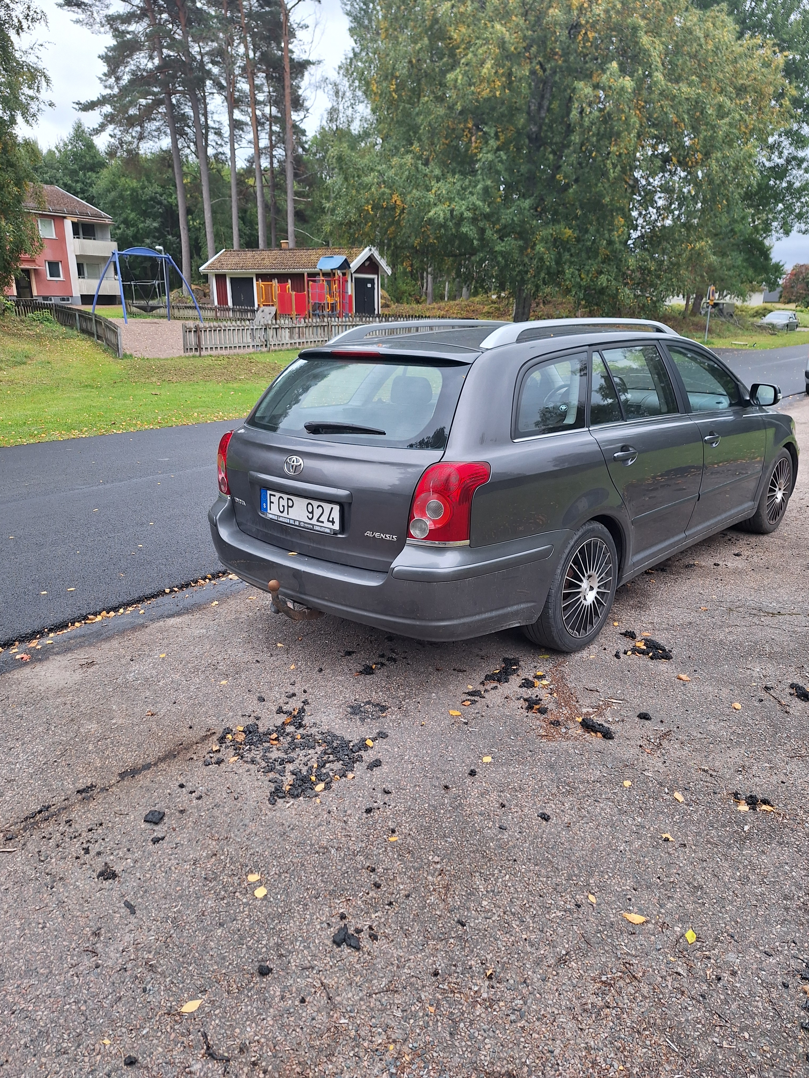 Toyota Avensis 2007, bild 2/4