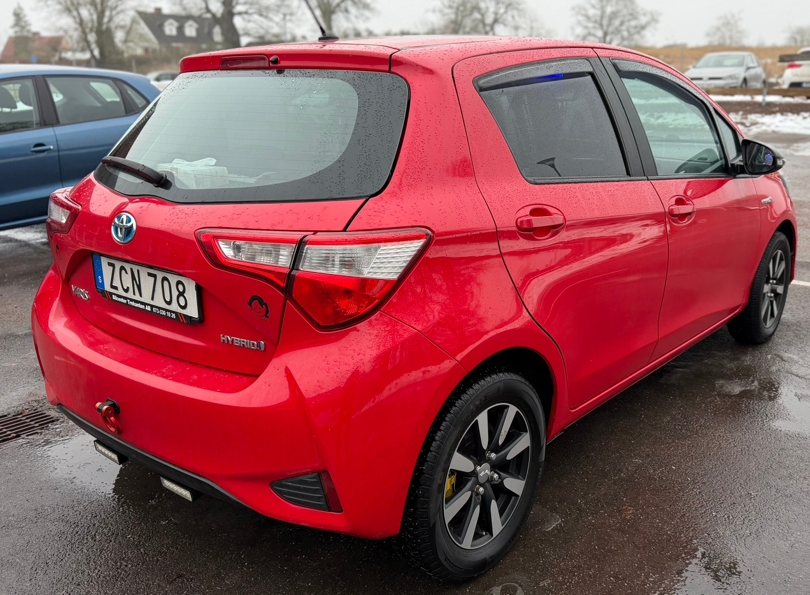 Toyota Yaris Hybrid e-CVT 2018, bild 3/9