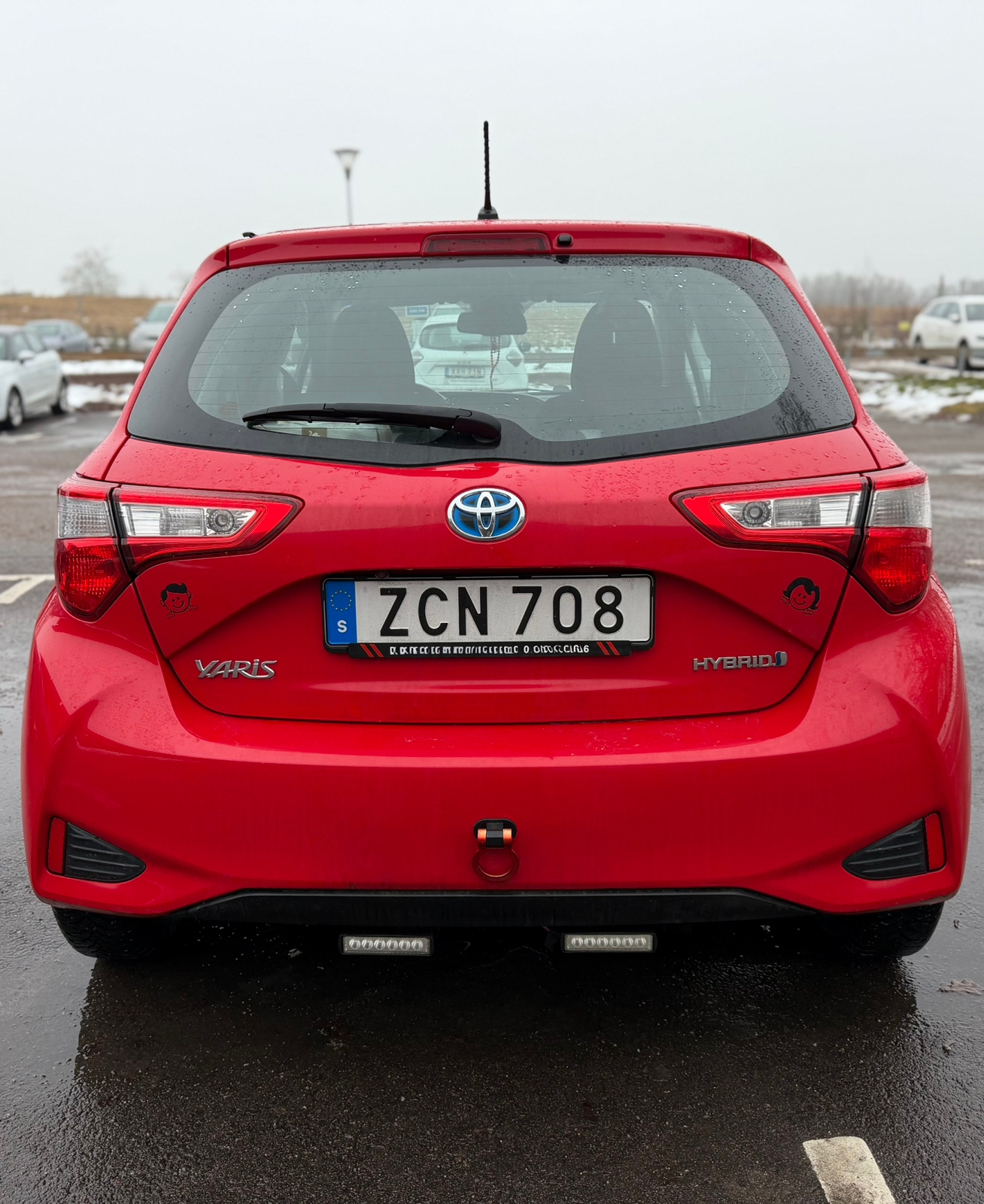 Toyota Yaris Hybrid e-CVT 2018, bild 4/9