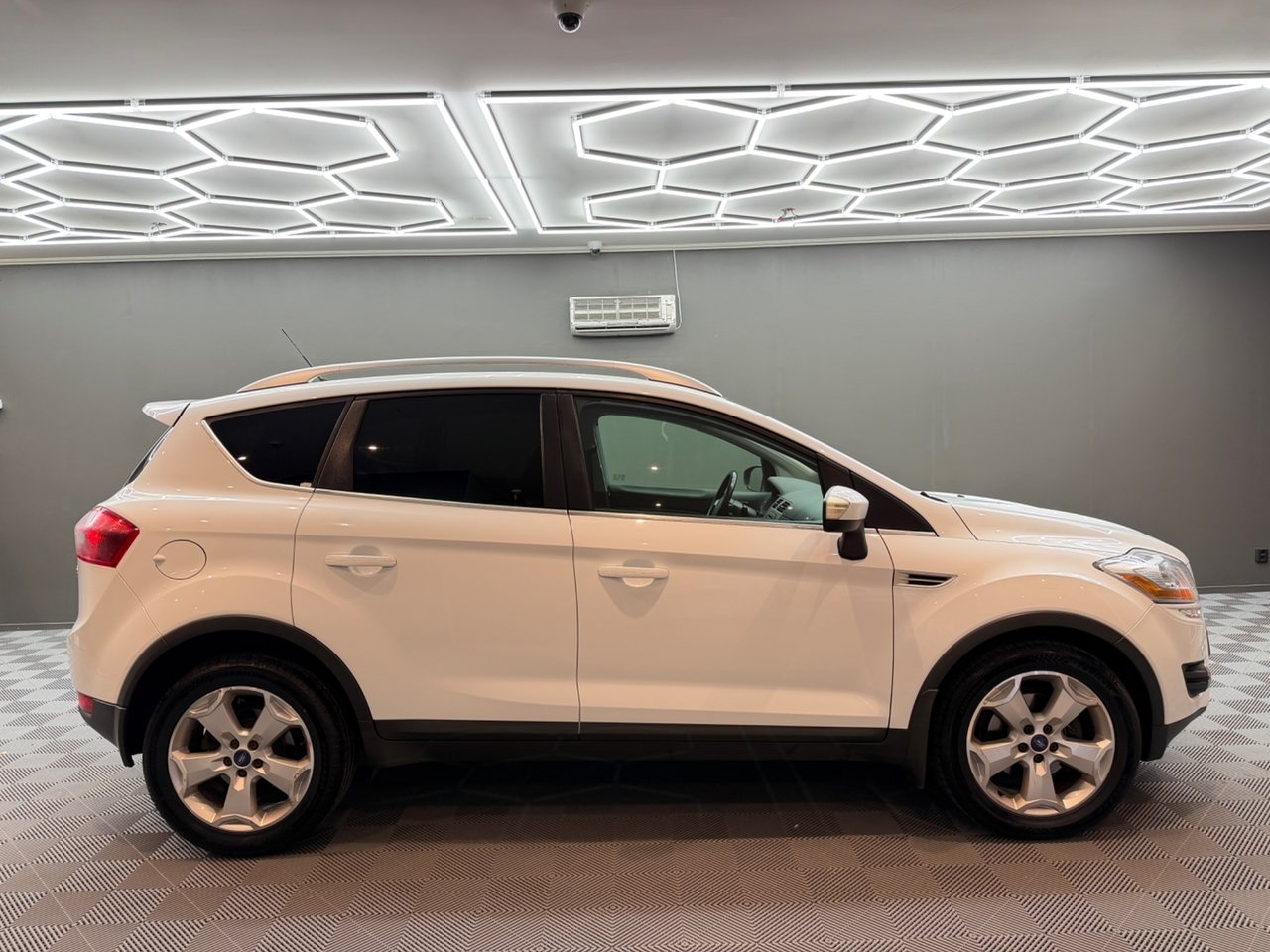 Ford Kuga 2012, bild 6/10