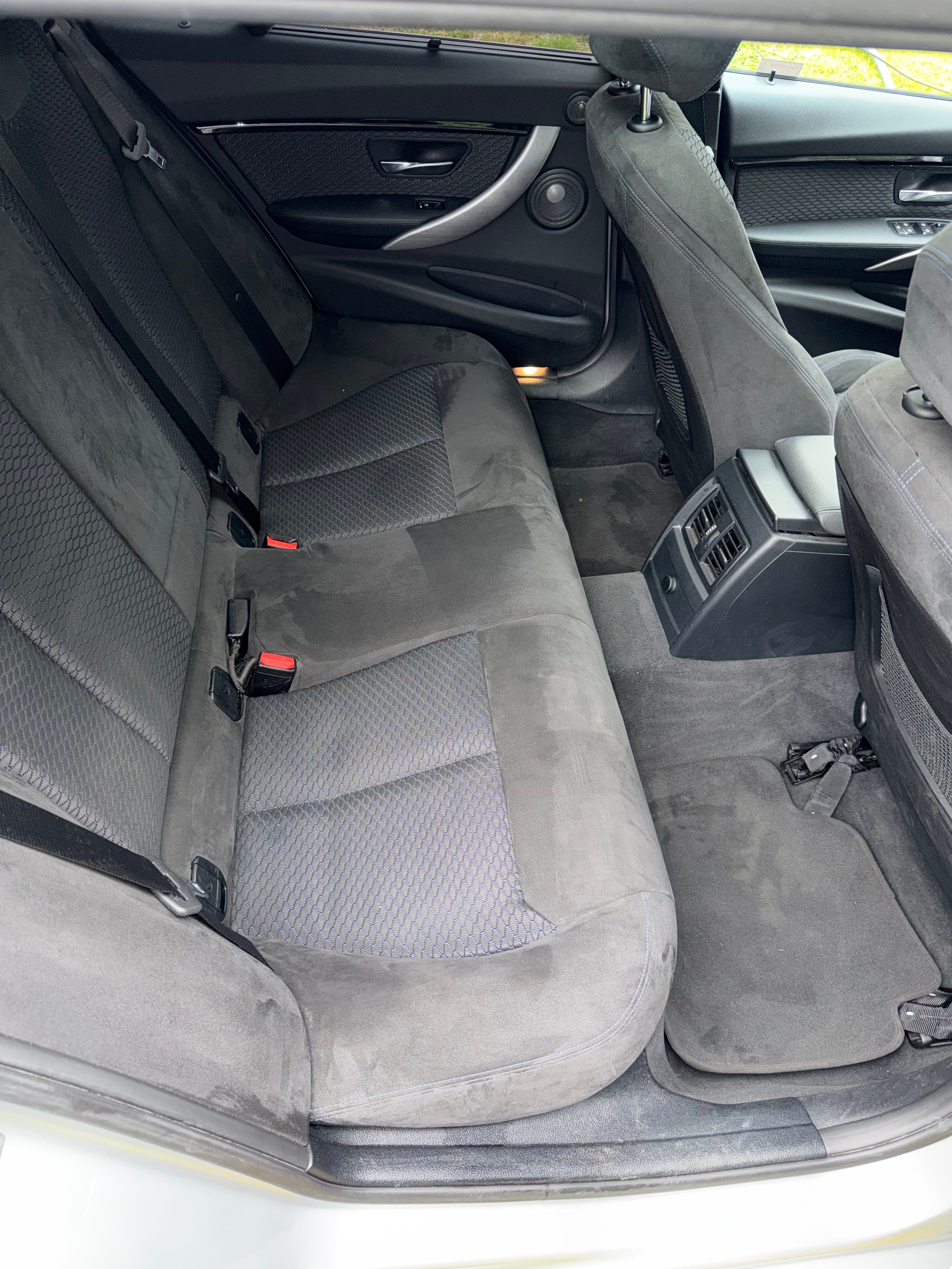 BMW 320 2017, bild 5/25