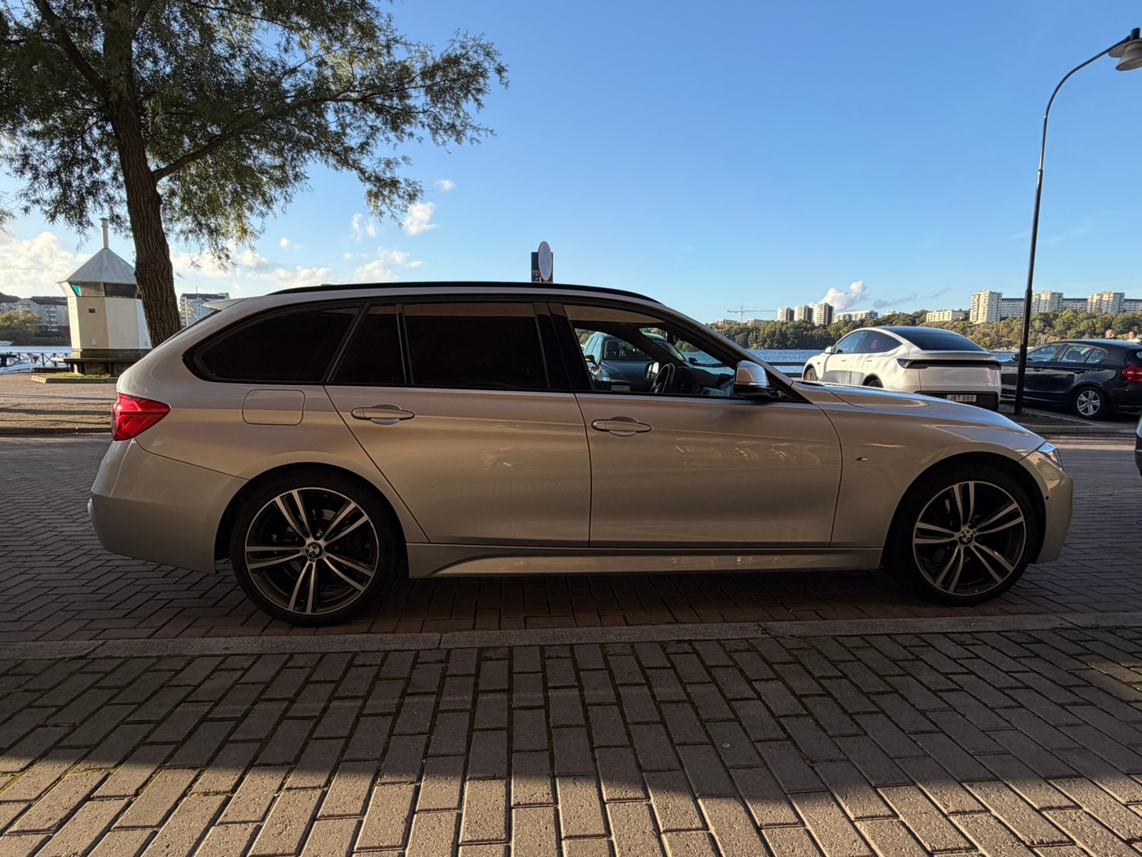 BMW 320 2017, bild 3/25