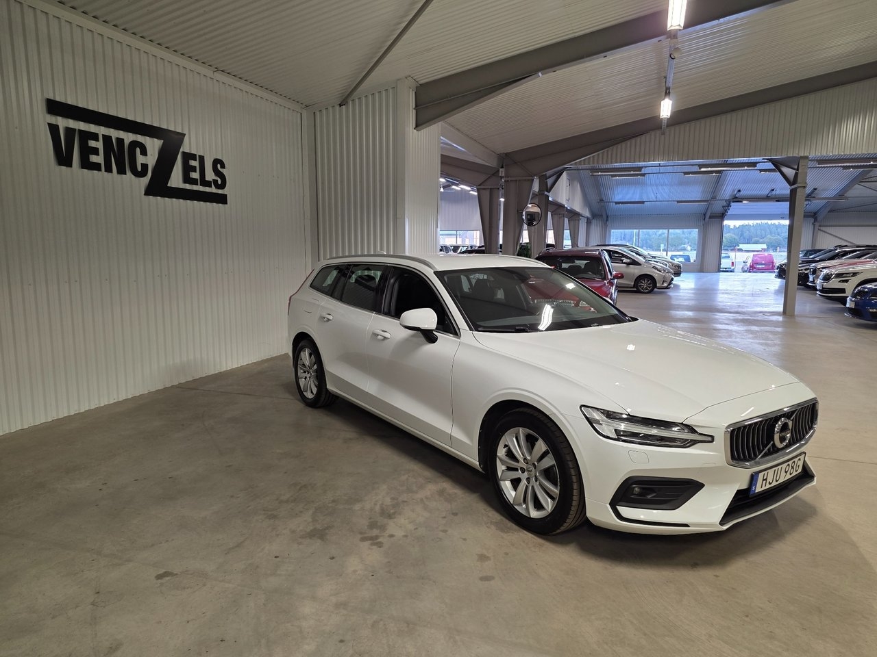 Volvo V60 2021, bild 2/10