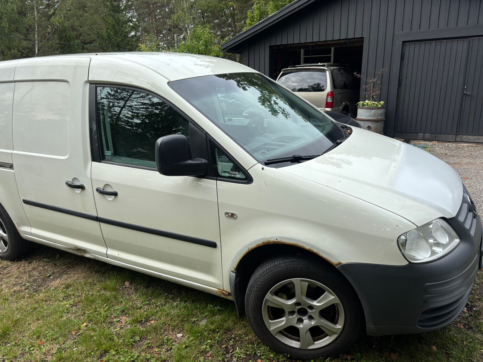 Volkswagen Caddy Maxi 2009, bild 2/4
