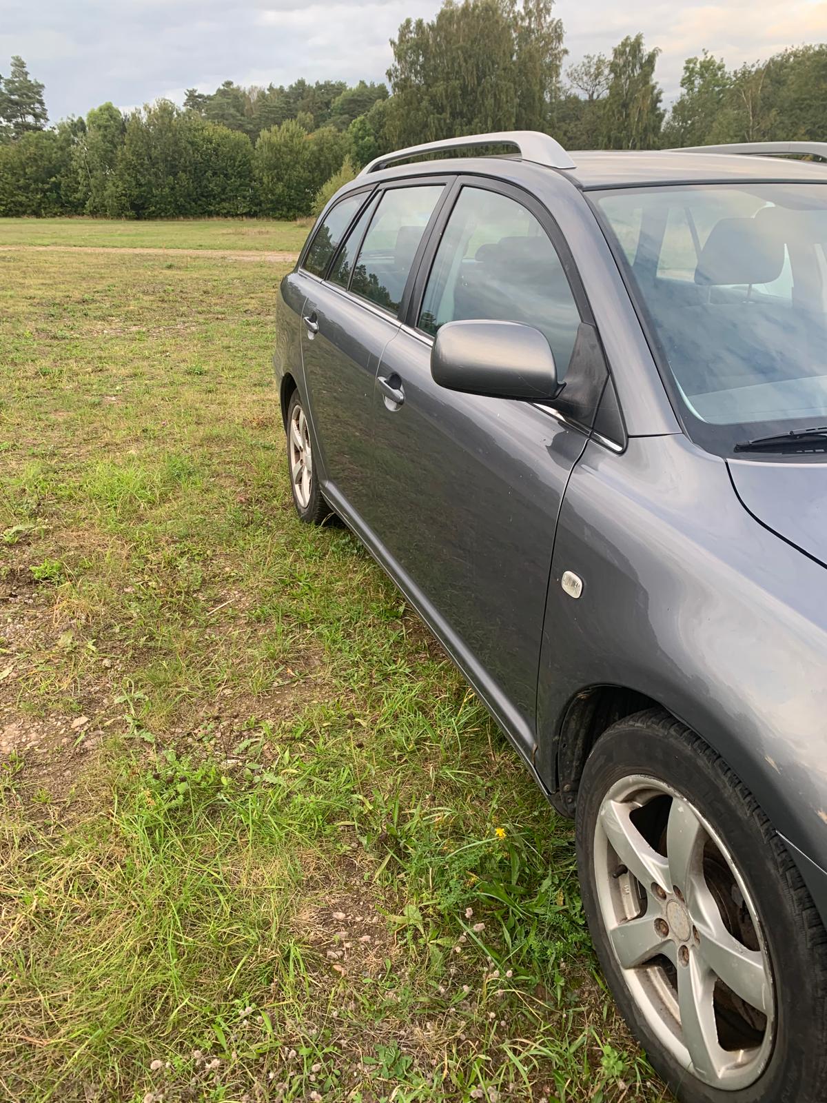 Toyota Avensis 2005, bild 6/7