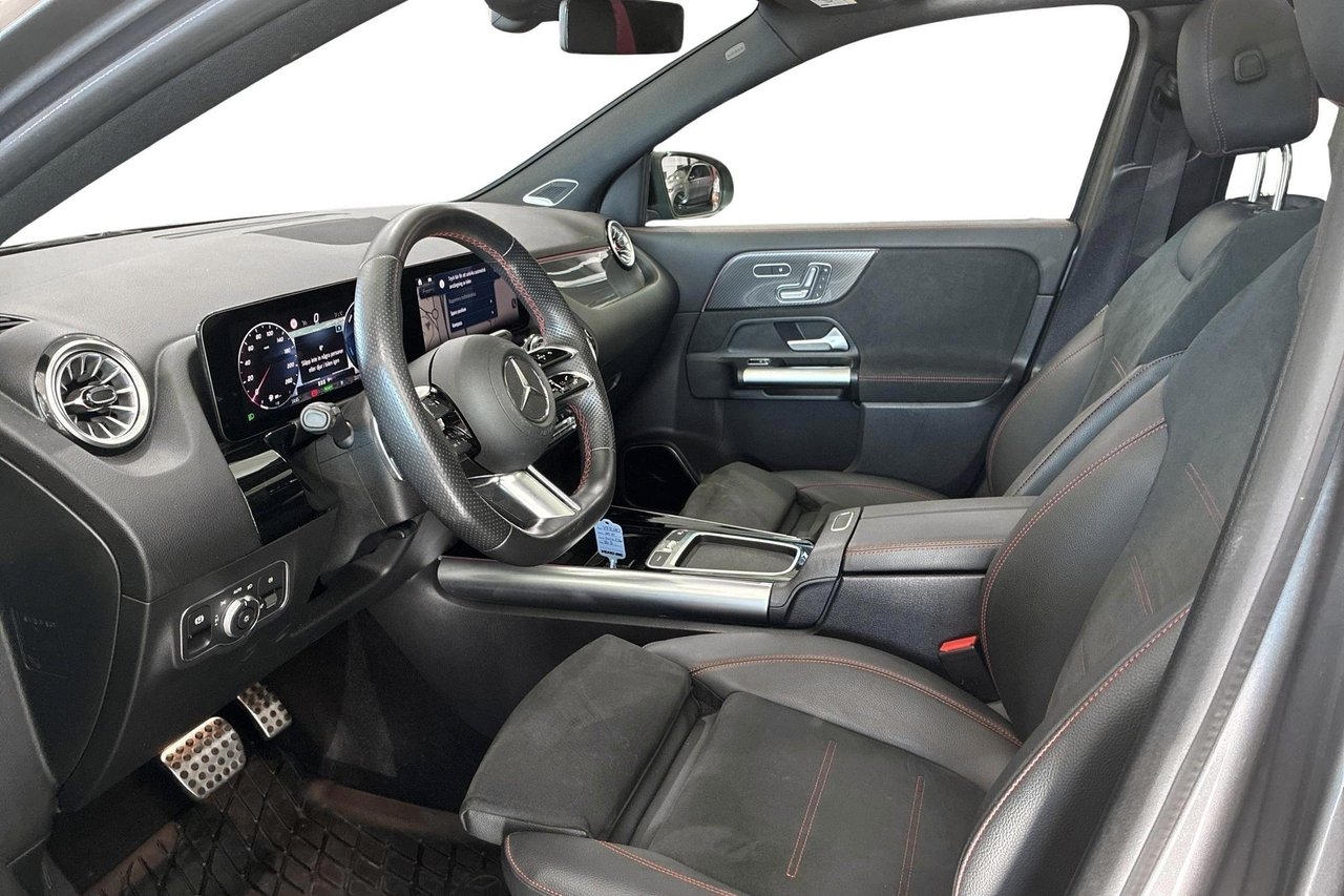 Mercedes-Benz GLA 2024, photo 7/12