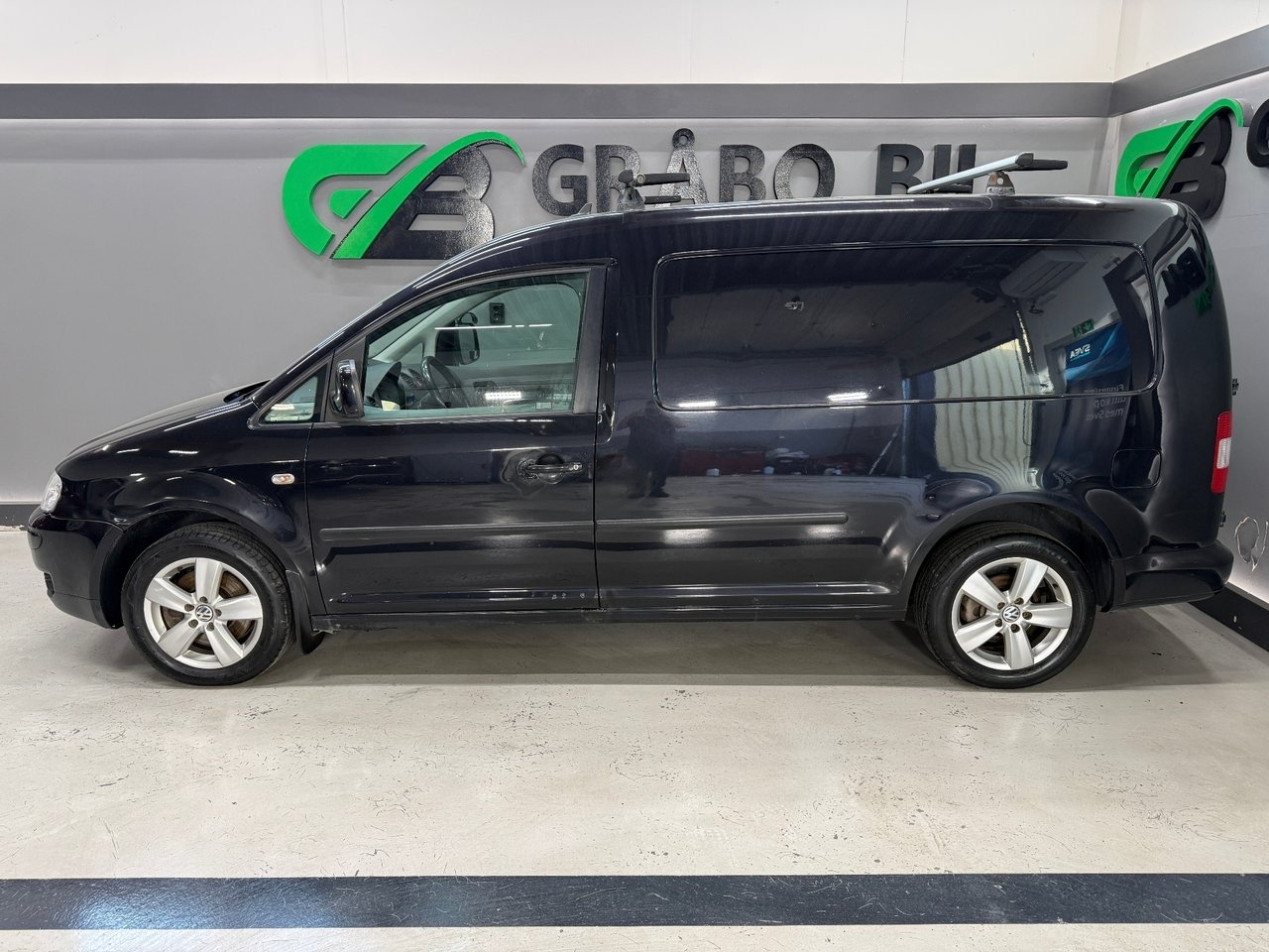 Volkswagen Caddy Maxi 2008, photo 2/10