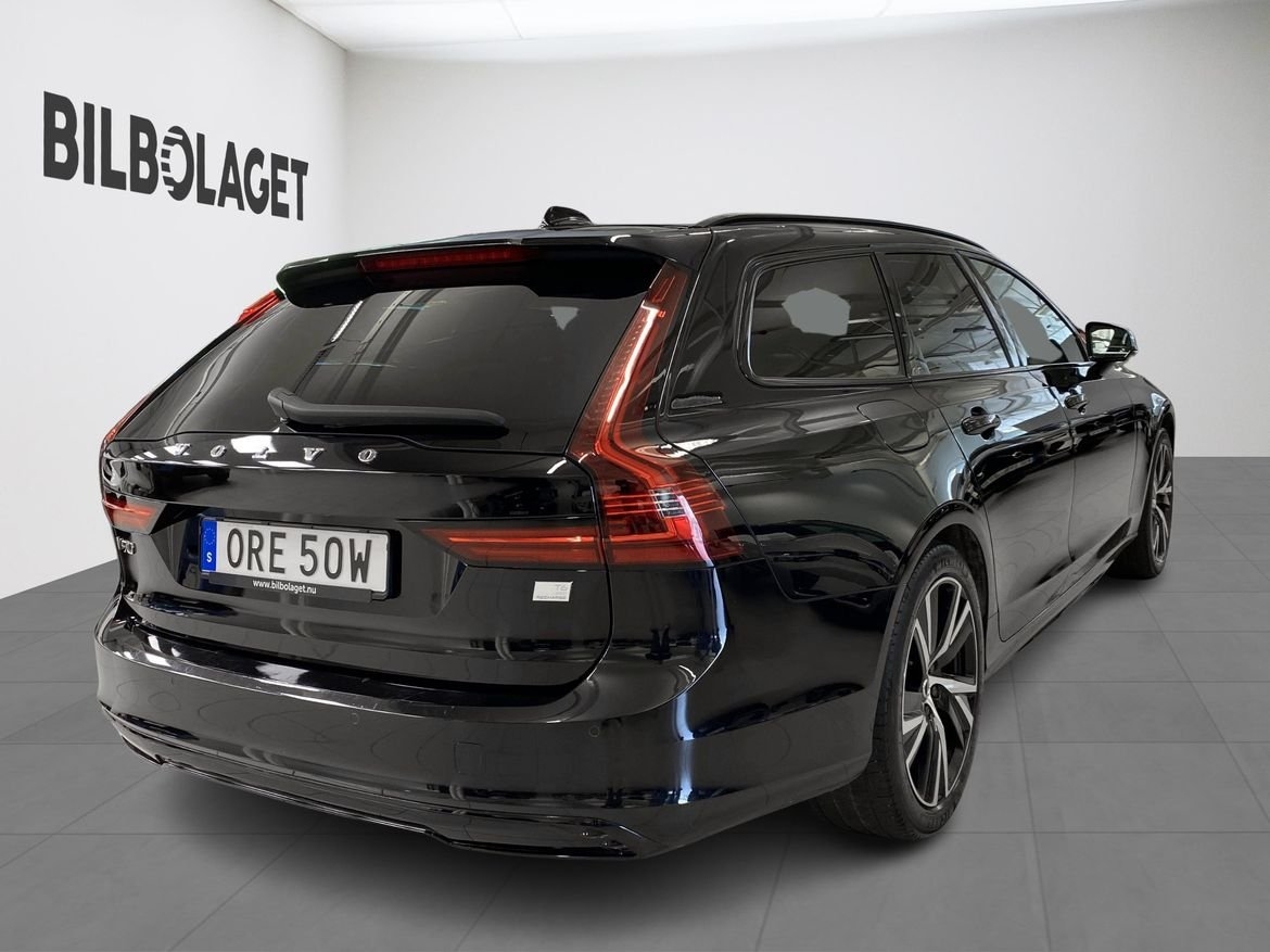 Volvo V90 Recharge T6 Plus Dark 2023, photo 4/10