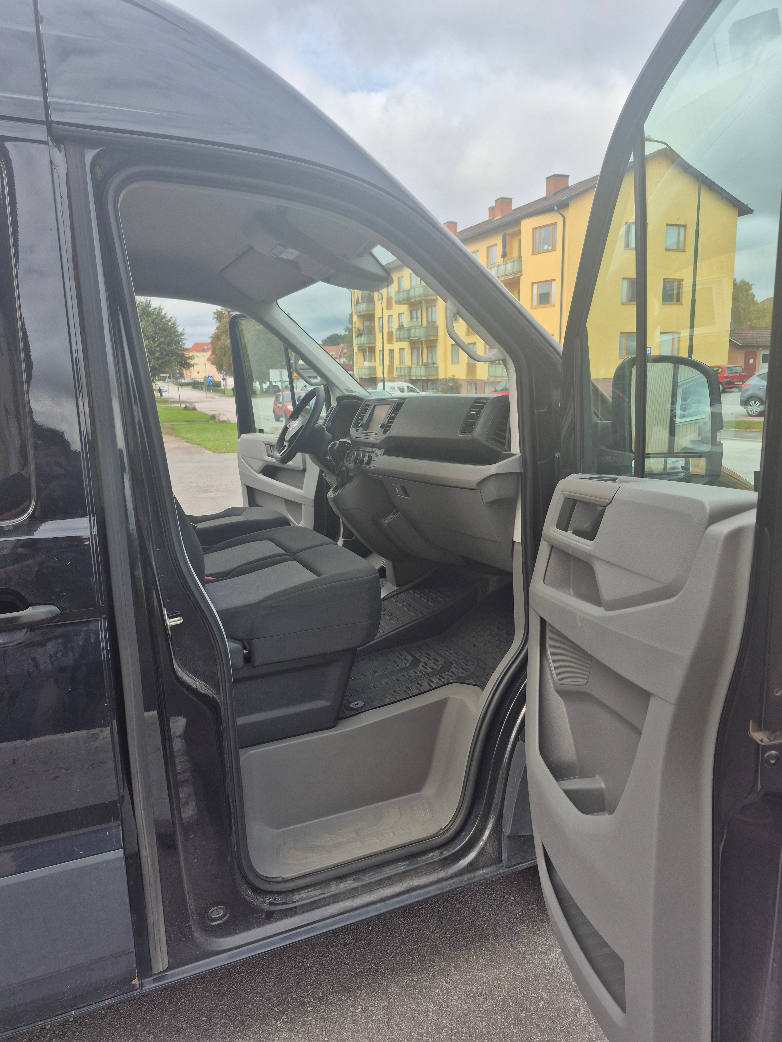 Volkswagen Crafter 35 2.0 TDI Automatisk 2018, bild 4/10