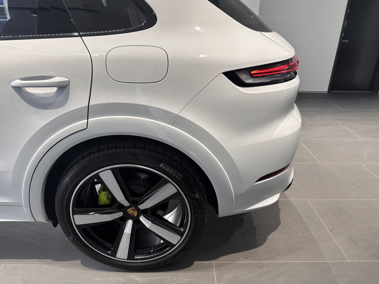 Porsche Cayenne E-Hybrid TipTronic 2024, kuva 6/10