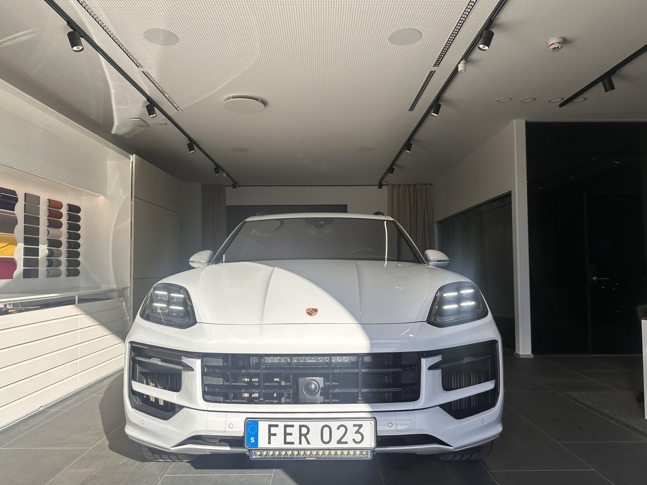 Porsche Cayenne E-Hybrid TipTronic 2024, kuva 3/10