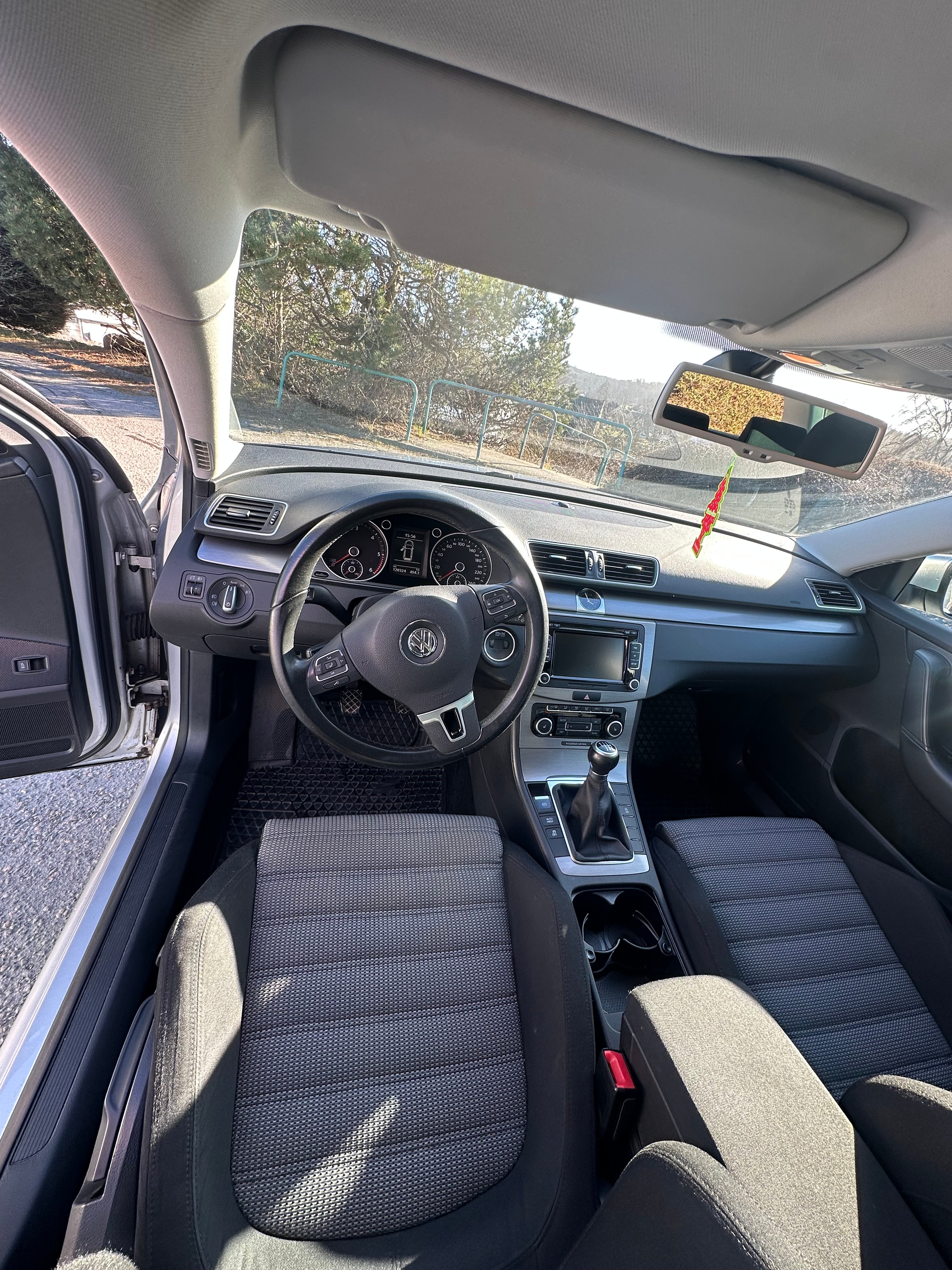 Volkswagen Passat 2012, bild 3/3
