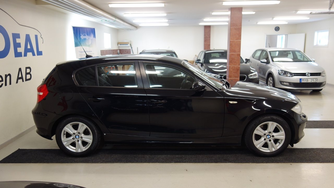 BMW 118 2009, photo 5/10