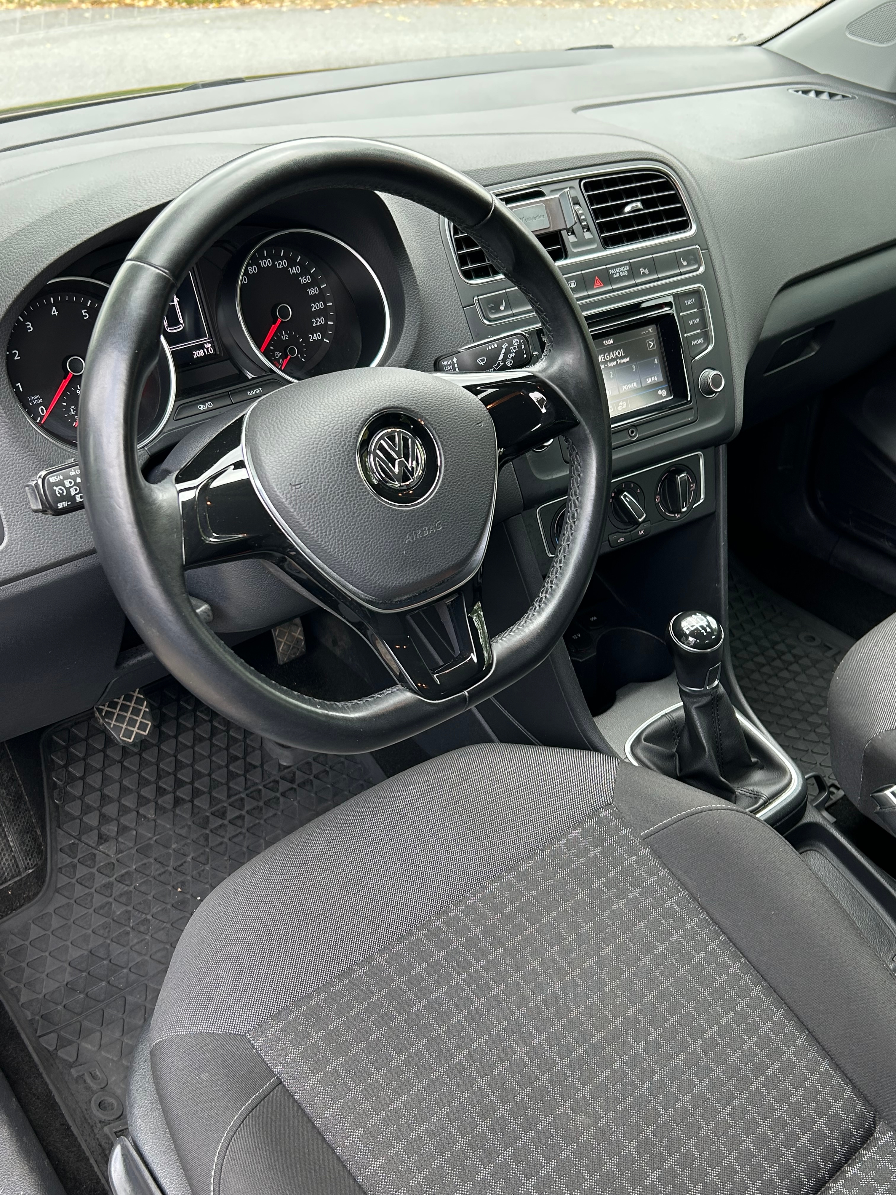 Volkswagen Polo 2017, bild 6/9