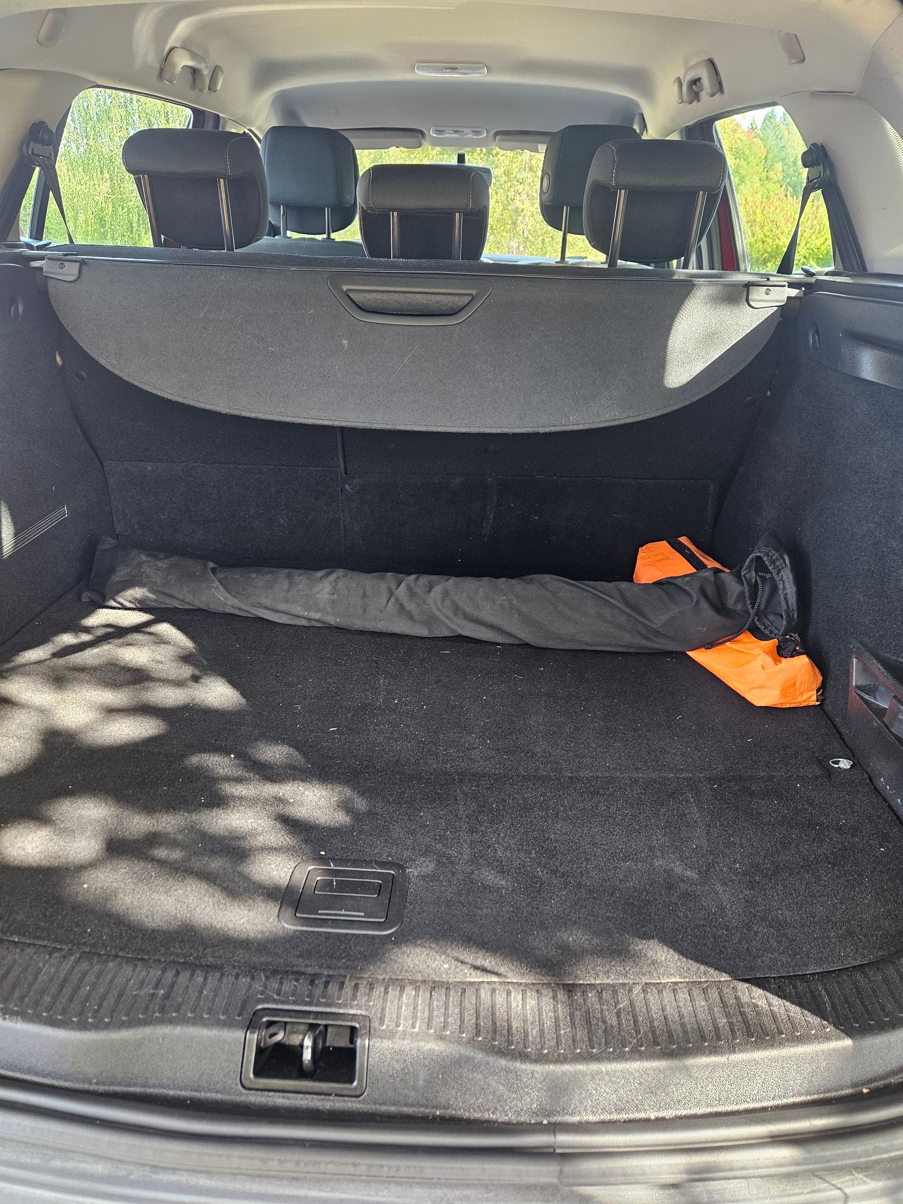 Renault Megane 2012, photo 3/5