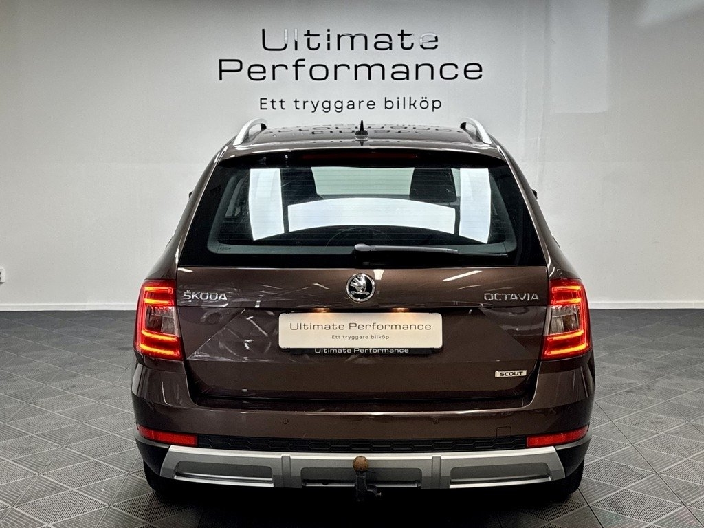 Skoda Octavia Scout 2.0 TDI 4x4 PDC 2016, bild 7/10