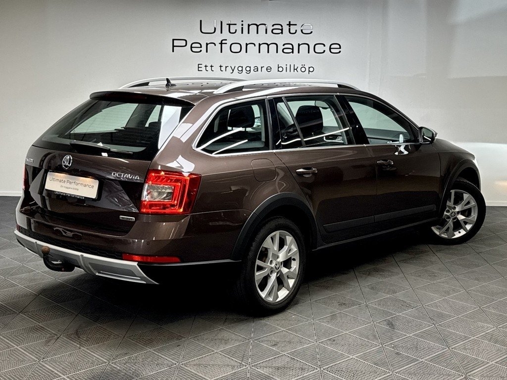 Skoda Octavia Scout 2.0 TDI 4x4 PDC 2016, bild 2/10