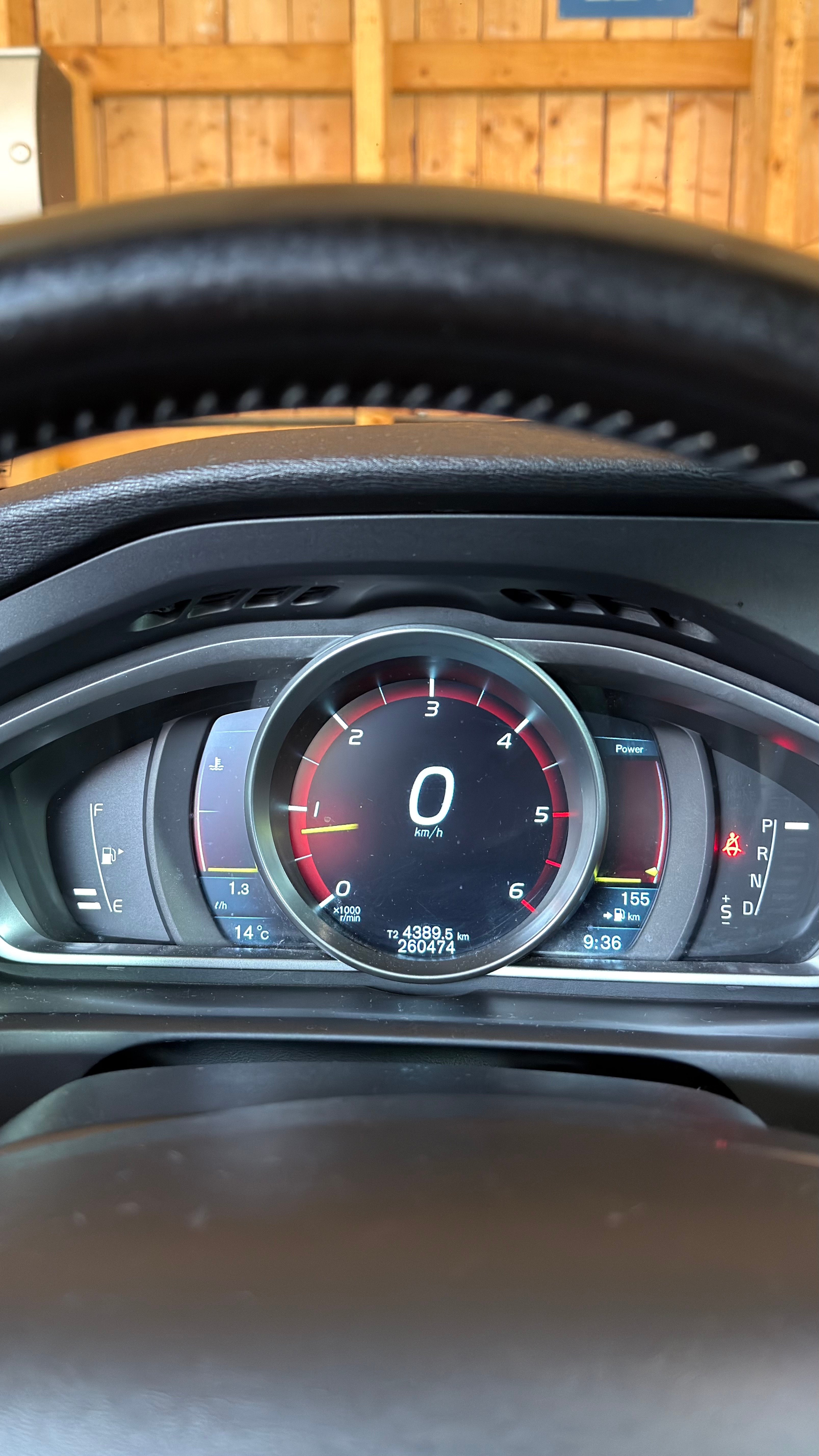 Volvo V40 Cross Country D3 Geartronic 2013, kuva 8/8