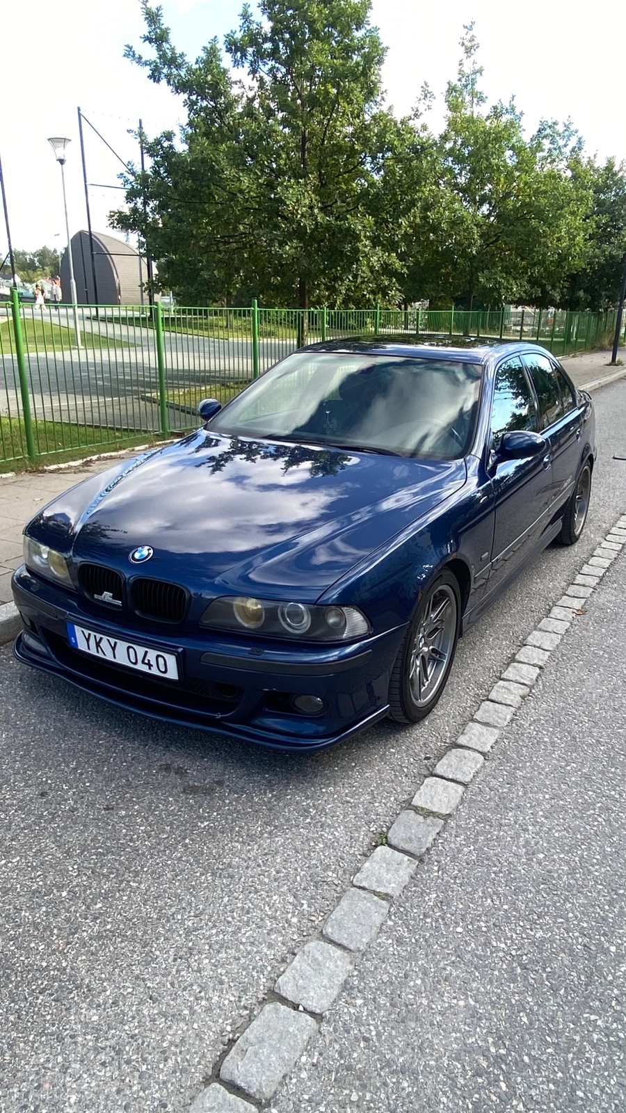 BMW 528