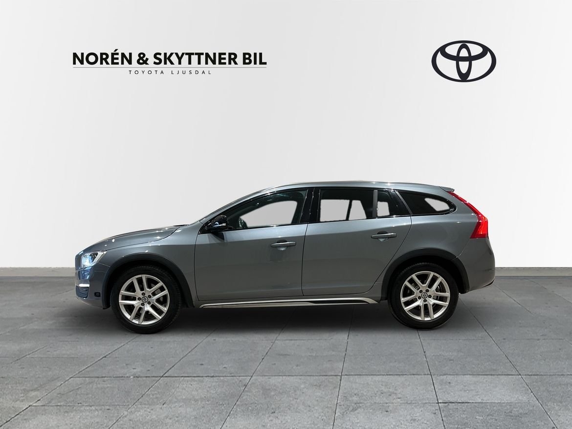 Volvo V60 Cross Country 2017, bild 4/10