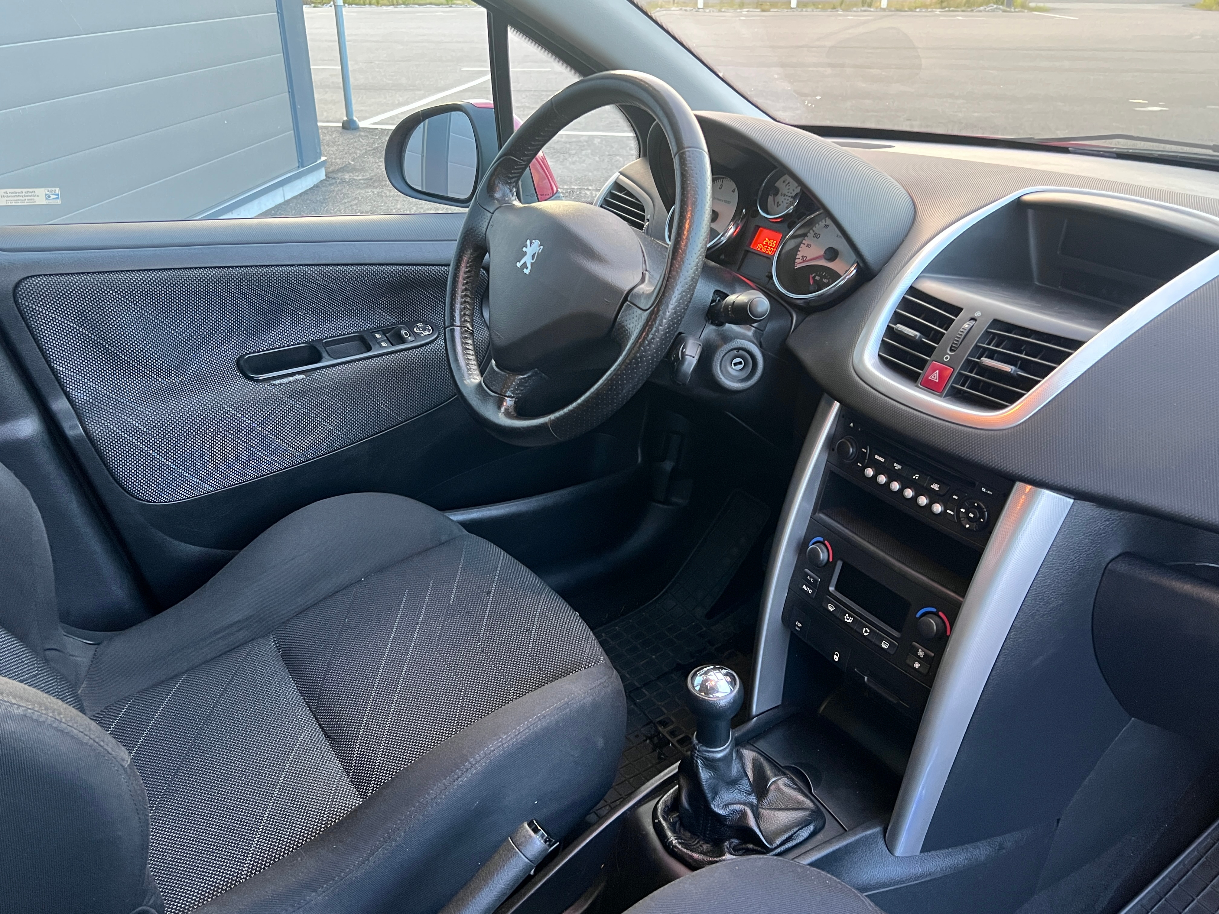 Peugeot 207 5-dörrar 1.6 VTi Manuell 2007, bild 5/7