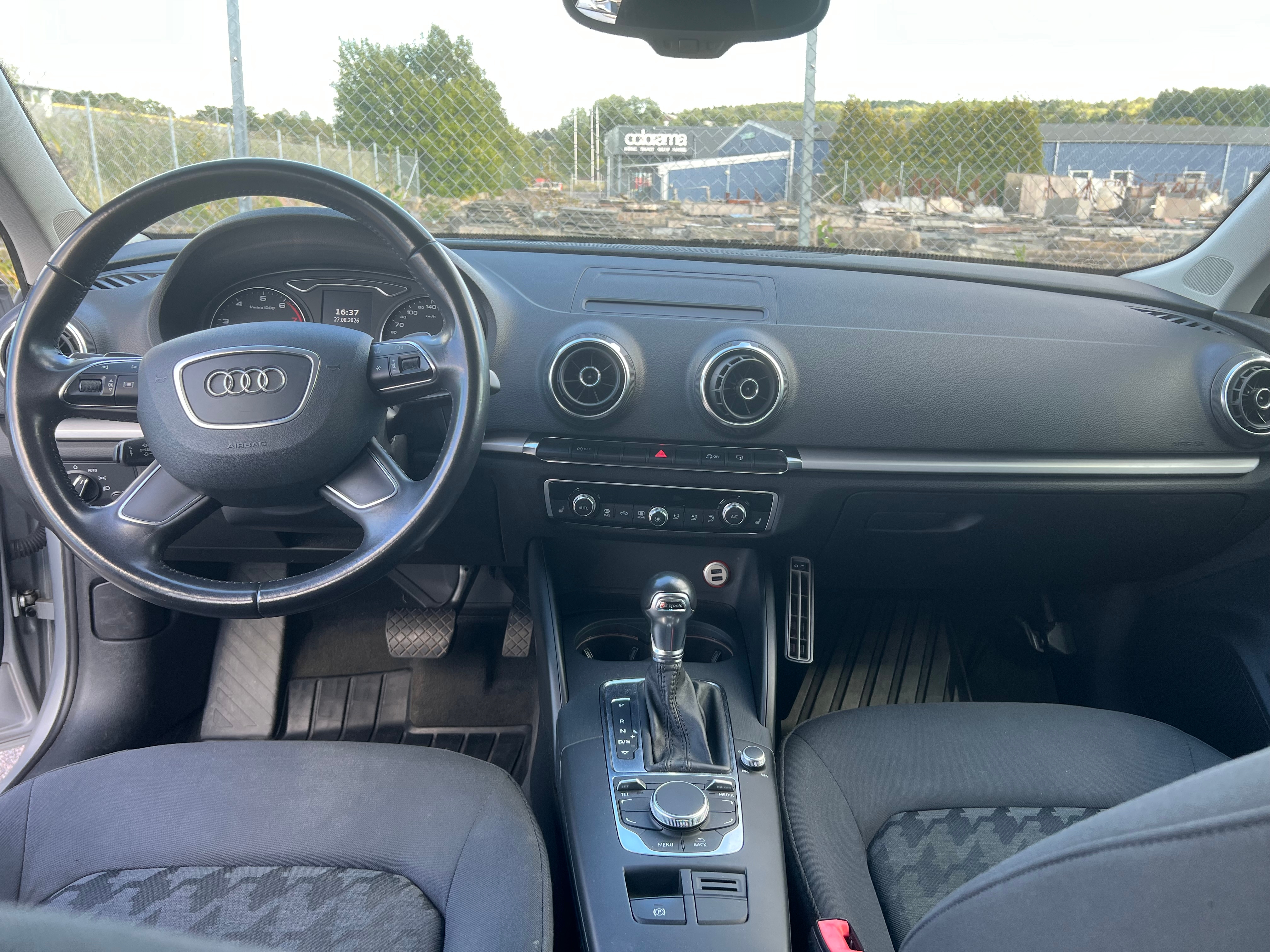 Audi A3 Sportback 1.4 TFSI S Tronic 2014, bild 4/6