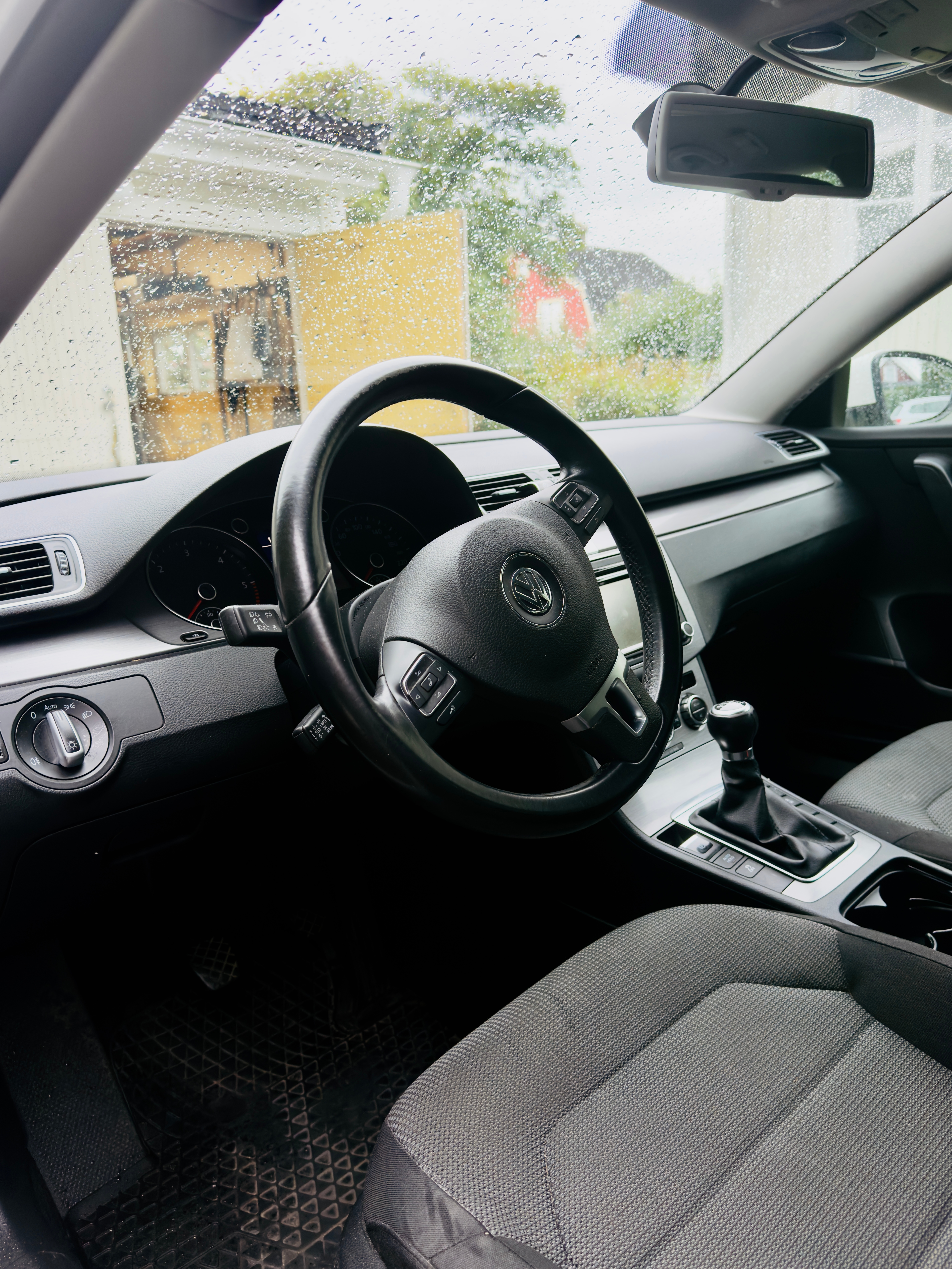 Volkswagen Passat 2012, photo 7/10