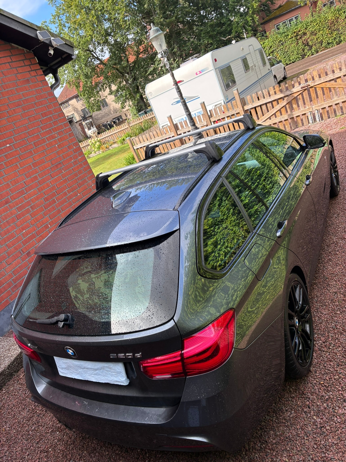 BMW 320 d xDrive Touring Steptronic 2019, bild 2/9