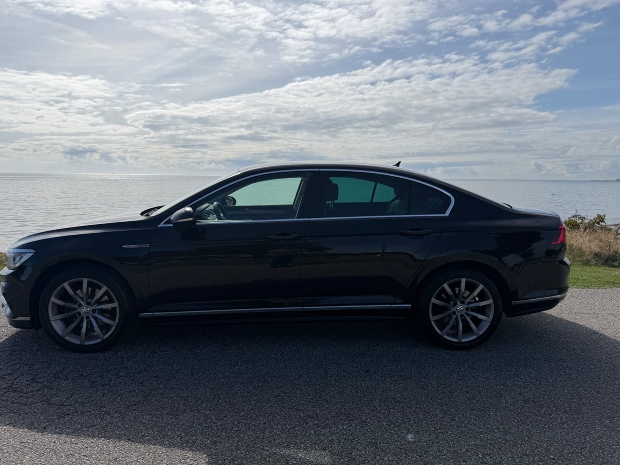 Volkswagen Passat 2017, bild 2/10