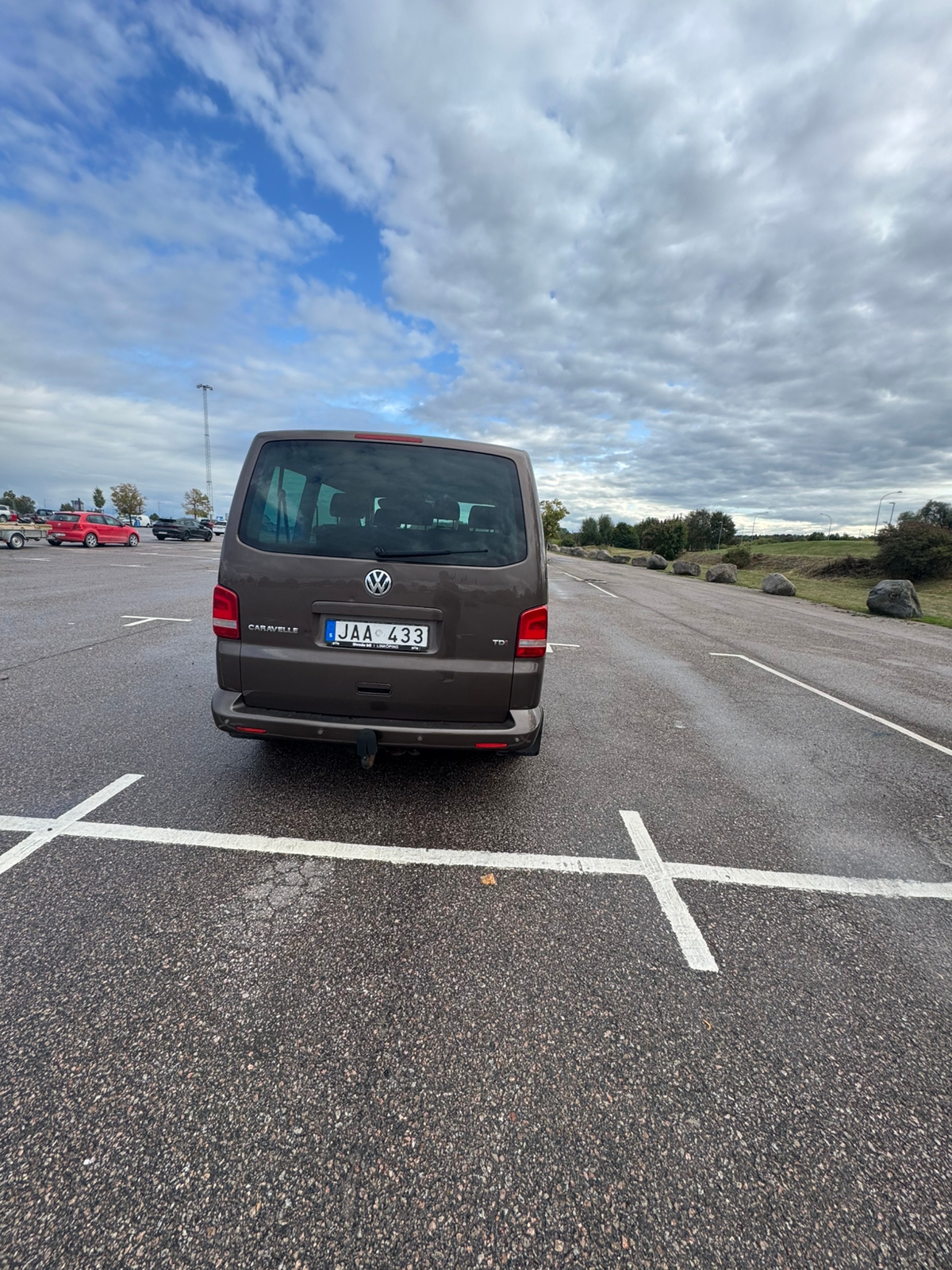 Volkswagen Caravelle 2.0 TDI BMT Manuell 2011, bild 7/10