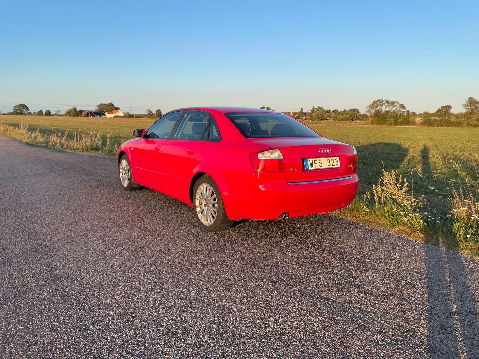 Audi A4 Sedan 1.8 T Manuell 2005, bild 2/5