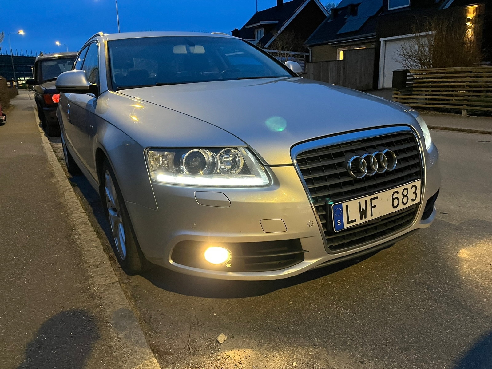 Audi A6 Avant 2.0 TDI DPF Multitronic 2011, photo 2/9
