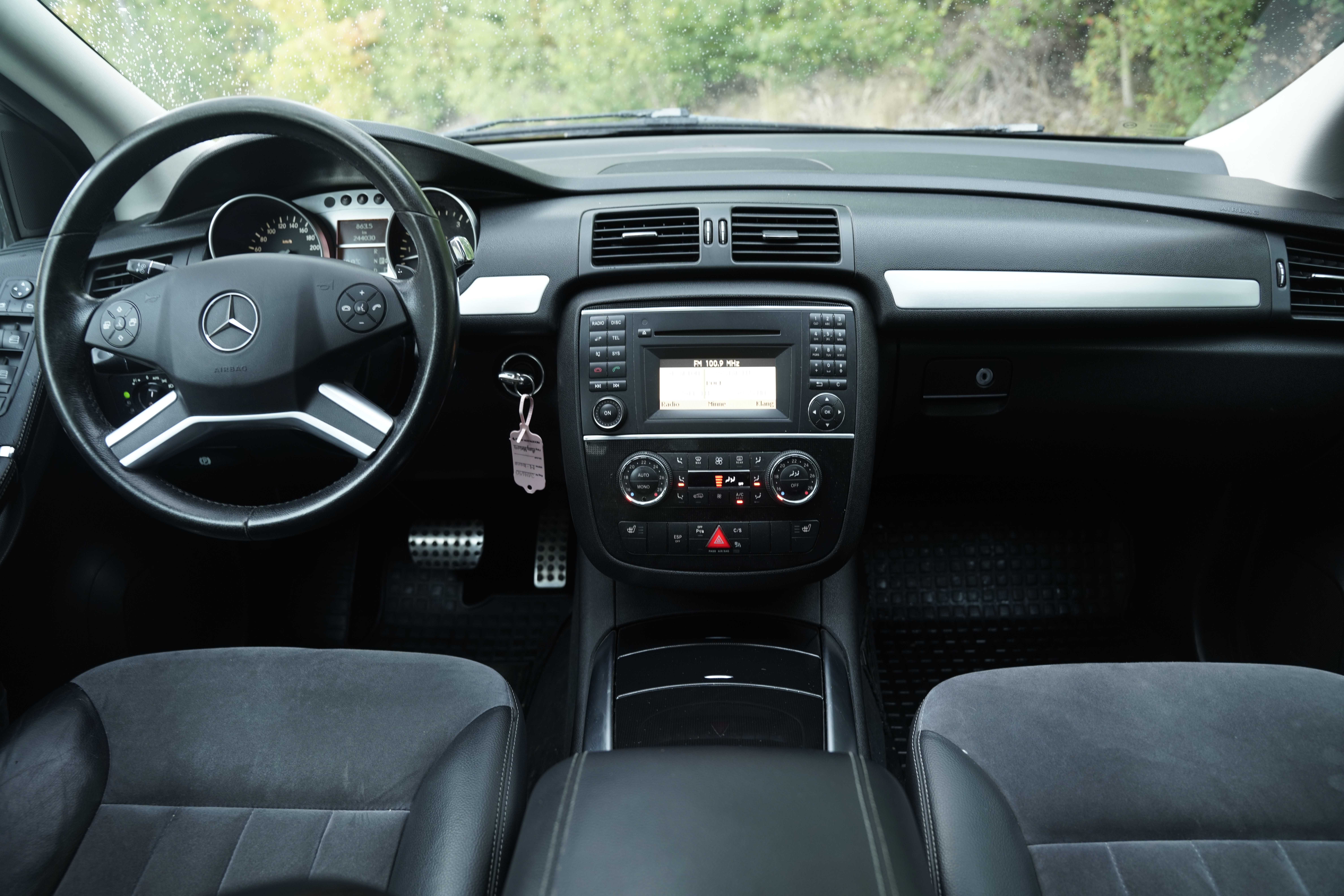 Mercedes-Benz R 2009, bild 7/10