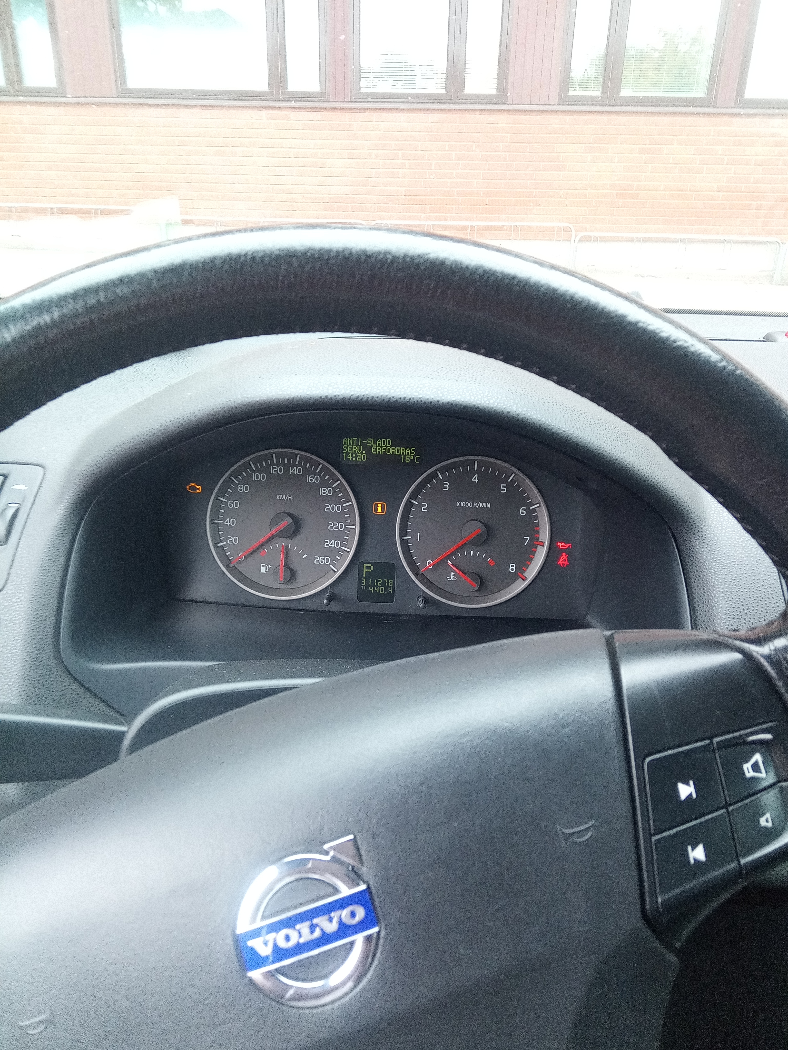 Volvo V50