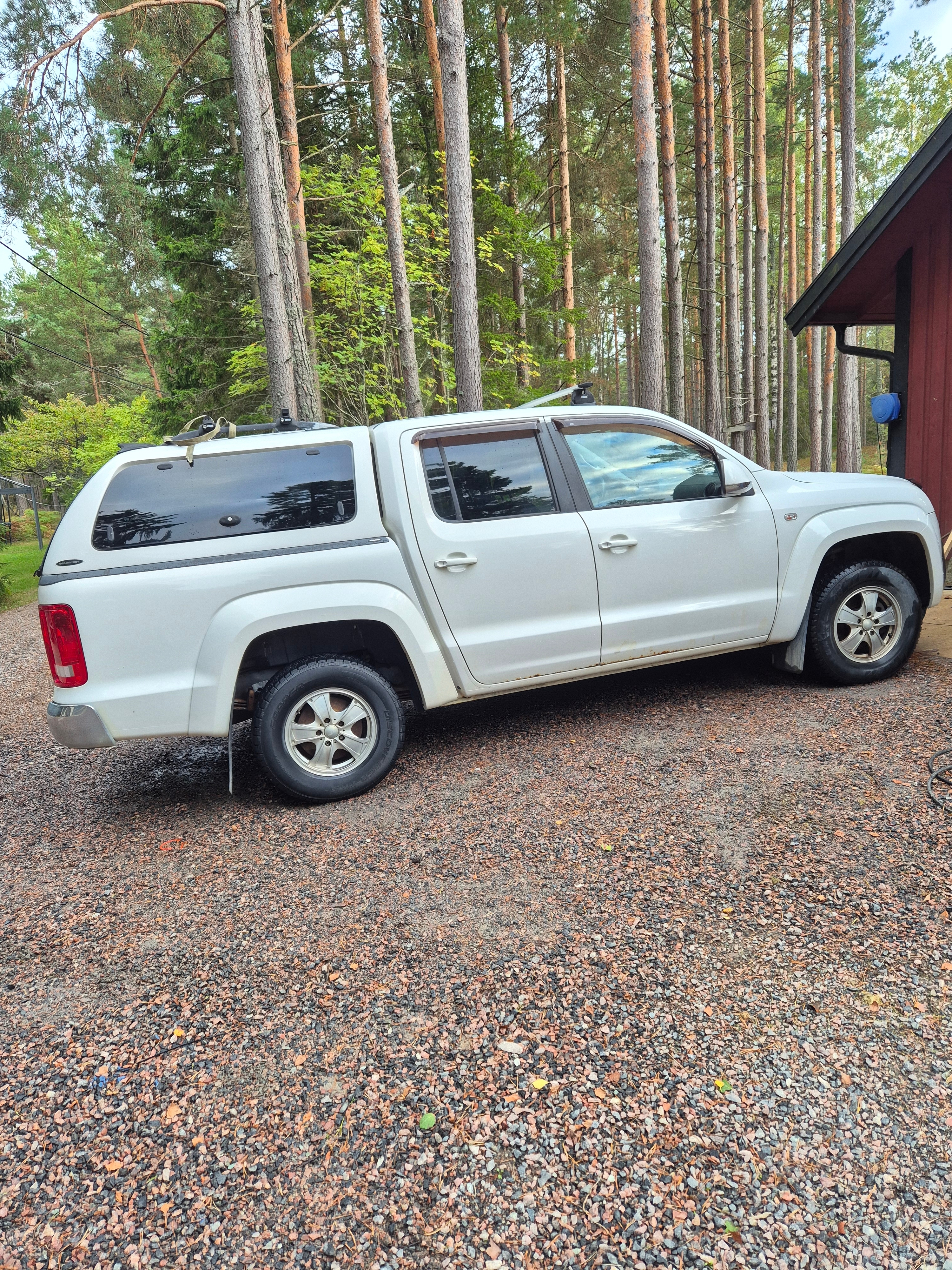 Volkswagen Amarok 2011, bild 2/10