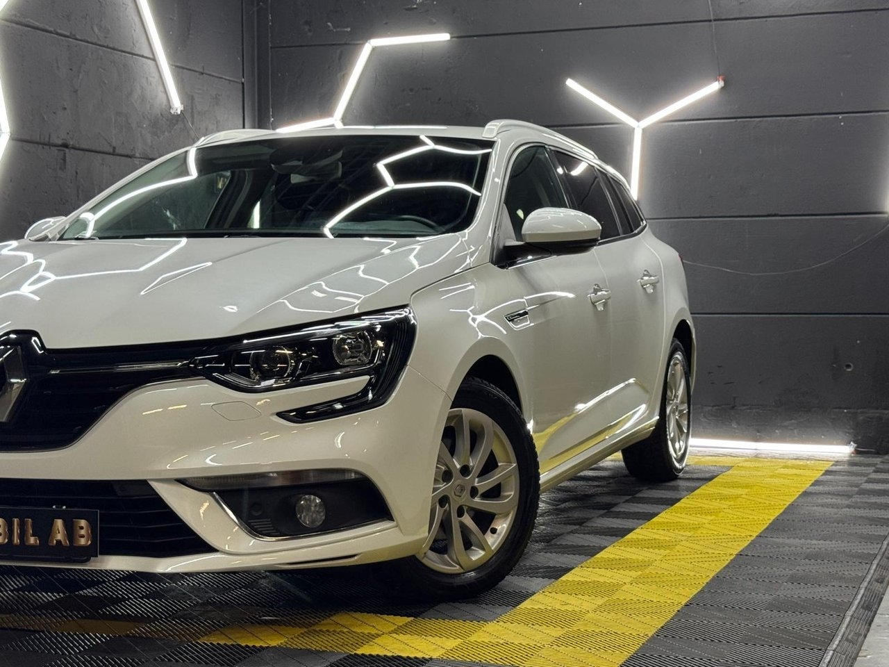 Renault Megane 2018, bild 2/10