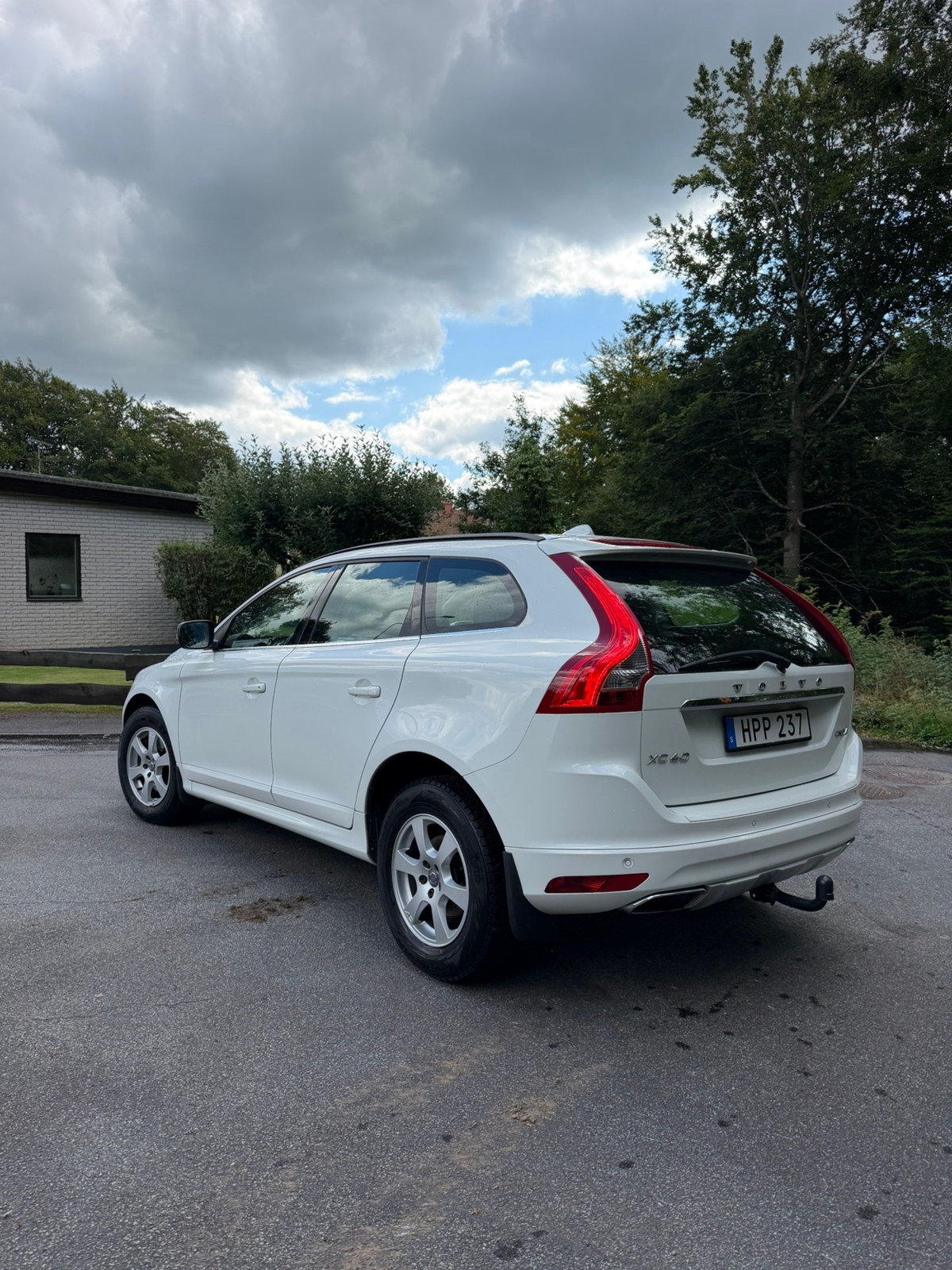 Volvo XC60 D4 Geartronic 2015, bild 2/10