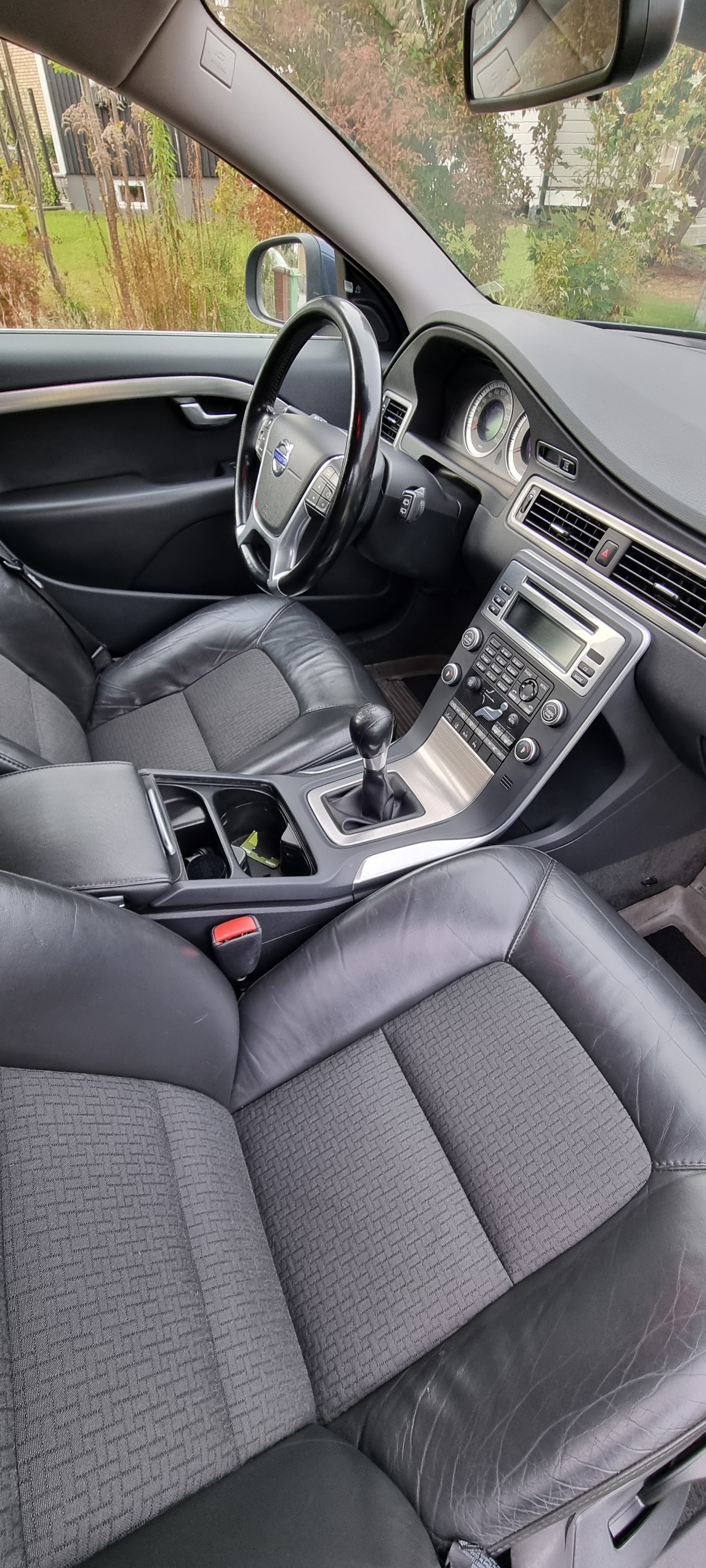 Volvo V70 Momentum D3 Manuell 6 växl 2011, photo 5/5