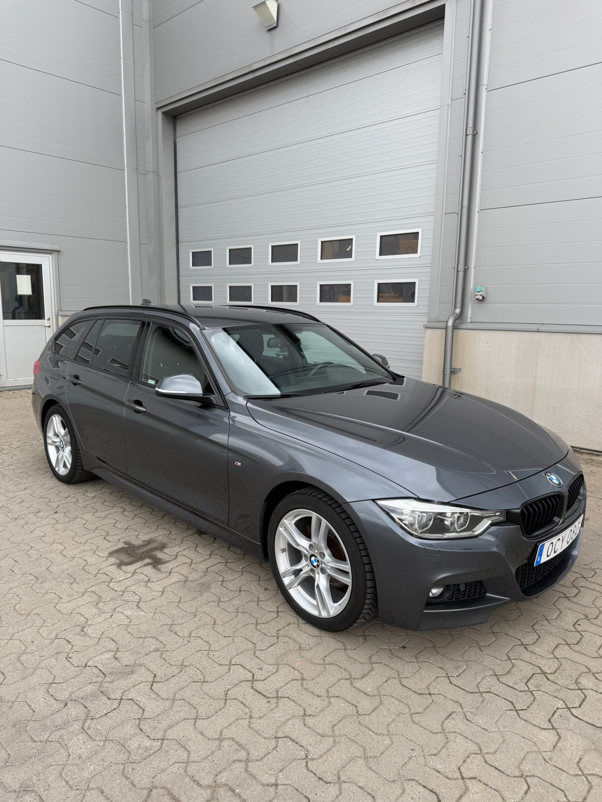 BMW 320