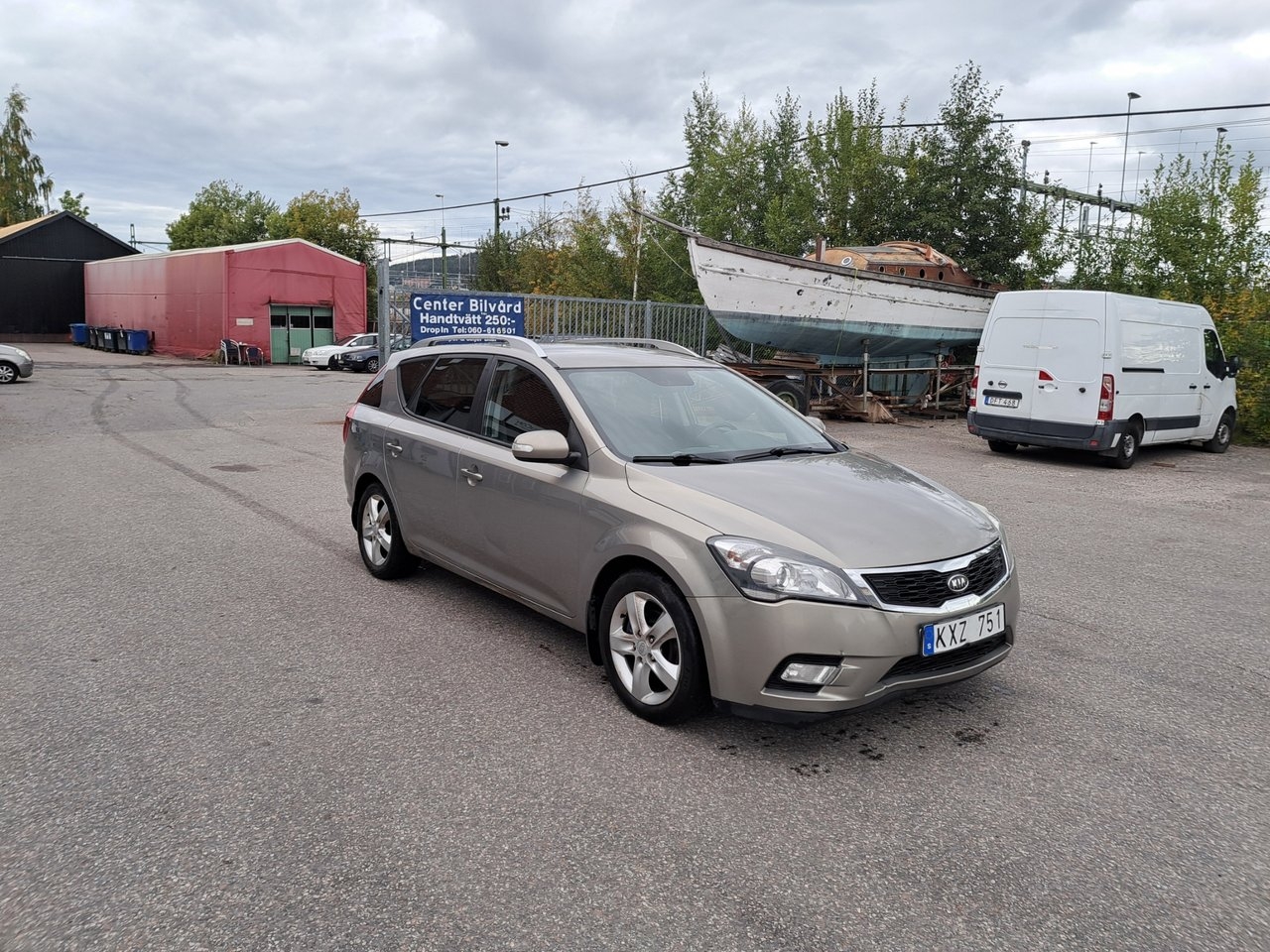 Kia Ceed cee'd_sw 1.6 CRDi ECO Euro 4 2011, photo 6/10