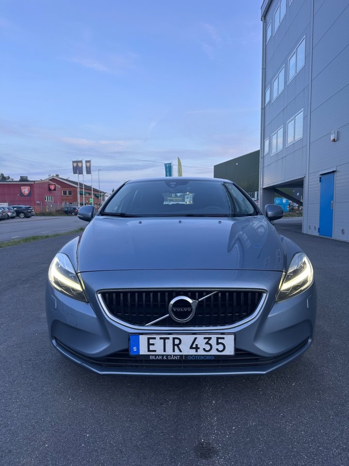 Volvo V40 D3 150hk Geartronic 2017, bild 2/10