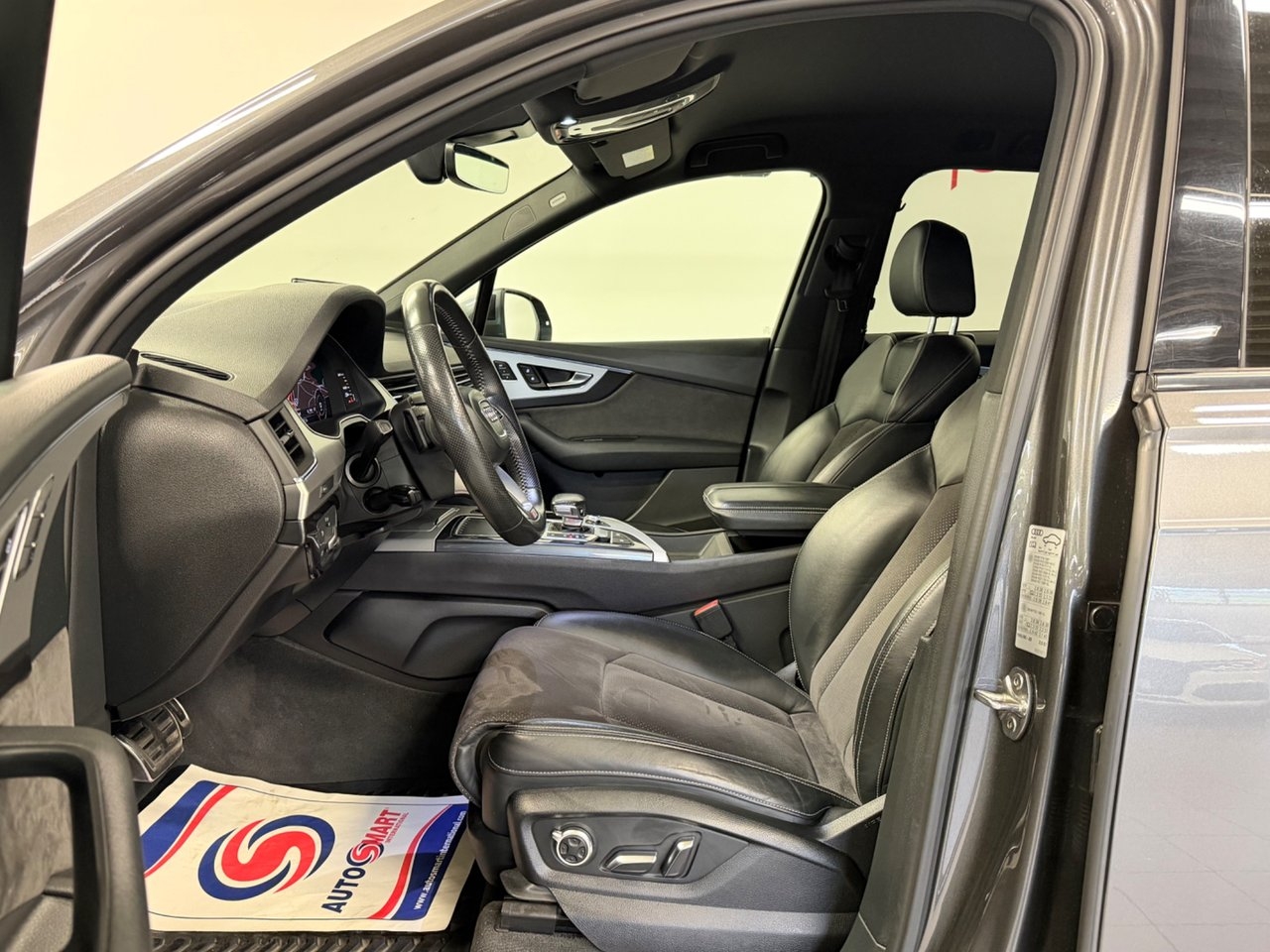 Audi Q7 3.0 TDI V6 272hk S line 2018, bild 6/10